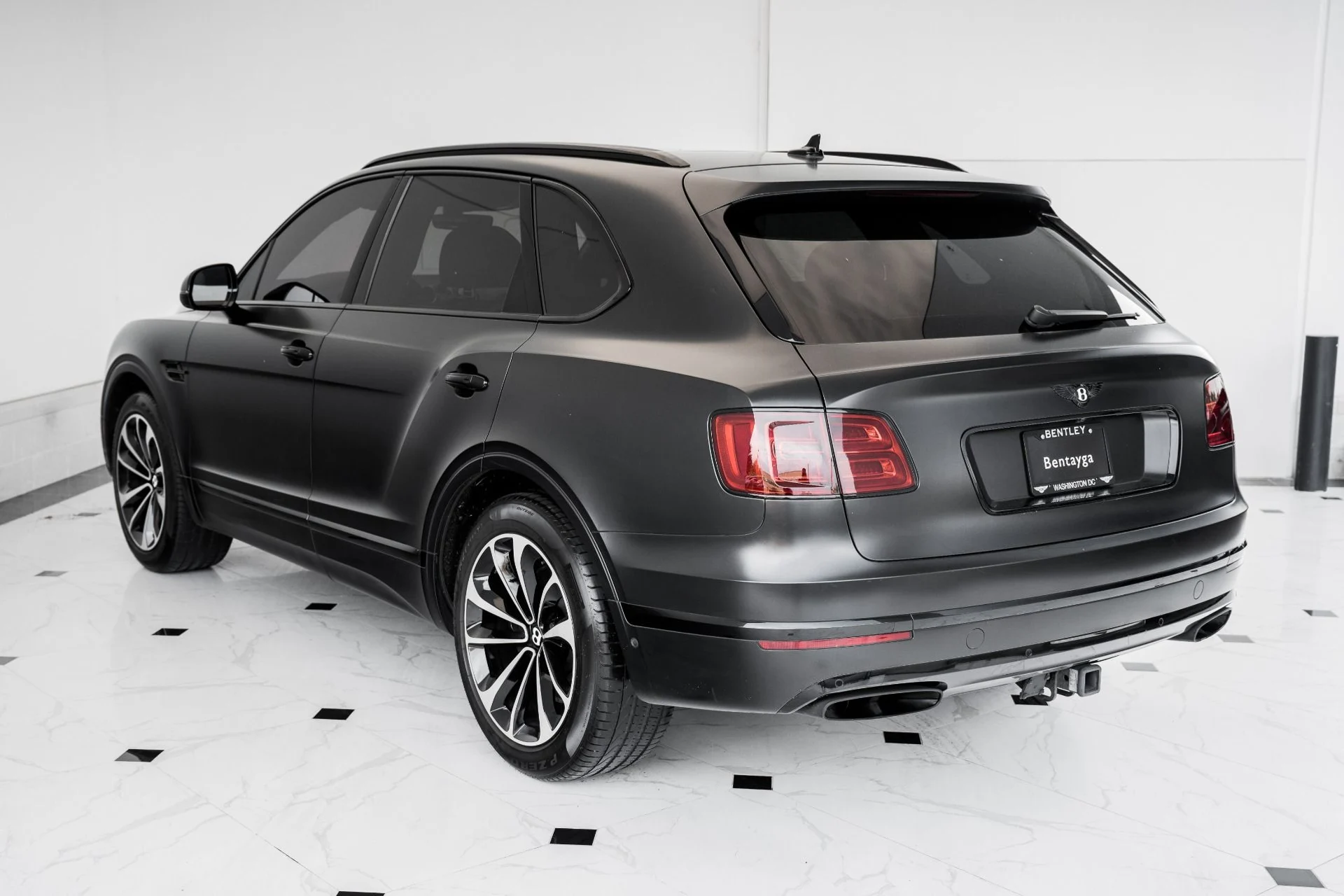 mph005_1067958249_Used_2017_Bentley_Bentayga_W12_1683658933_1a33d4a871