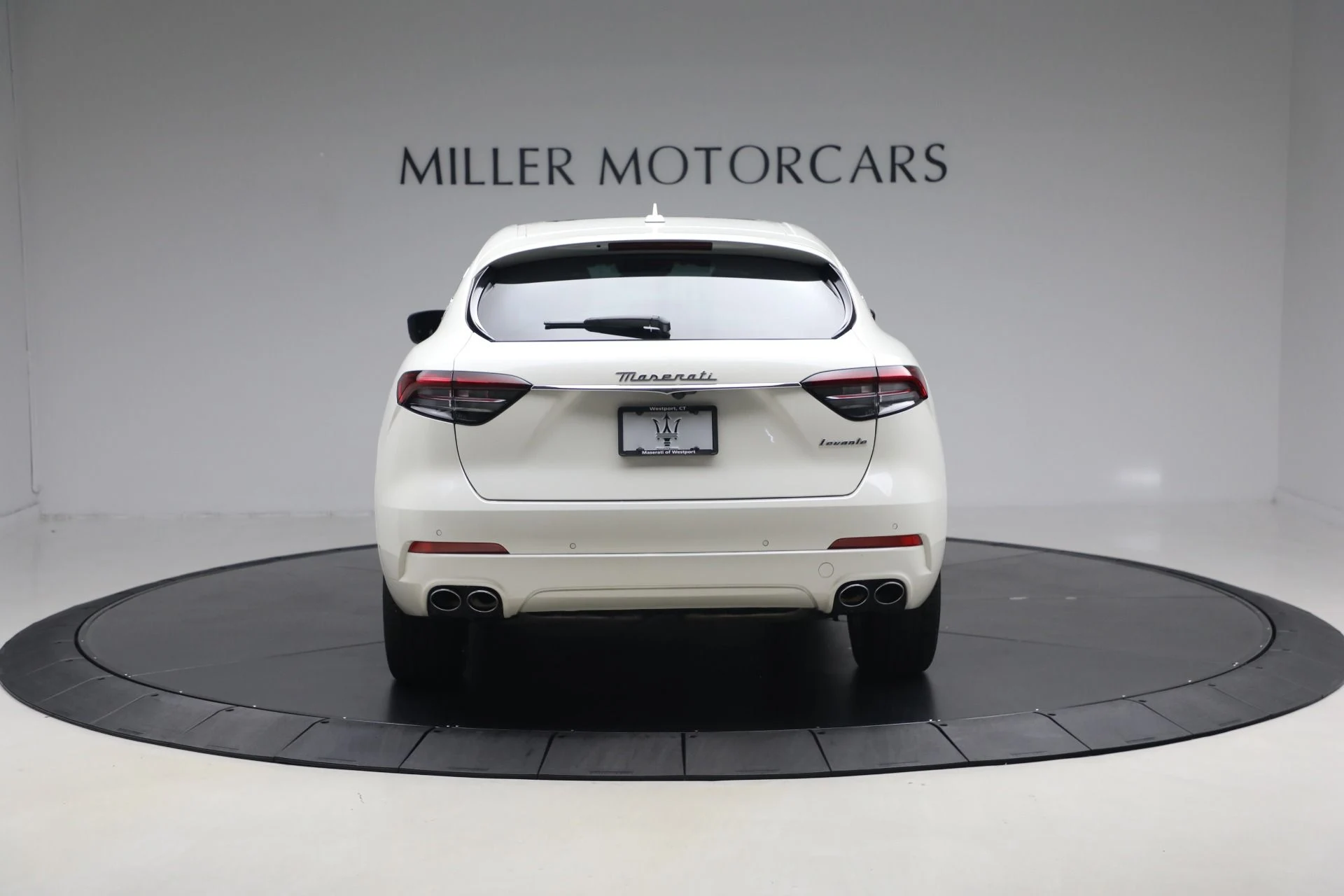 mph005_1071398070_Used_2022_Maserati_Levante_GT_1764079990_3be21c26c2