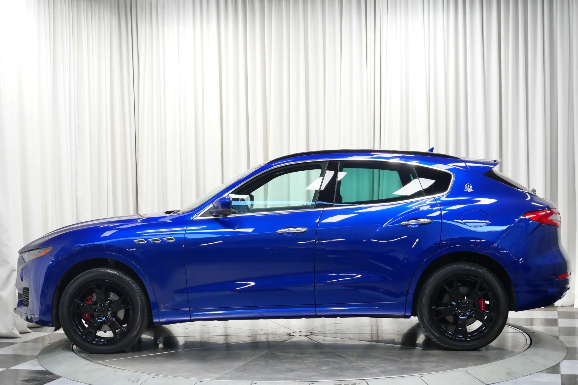 mph005_1072701497_Used_2017_Maserati_Levante_1761068079_fc8caf806b