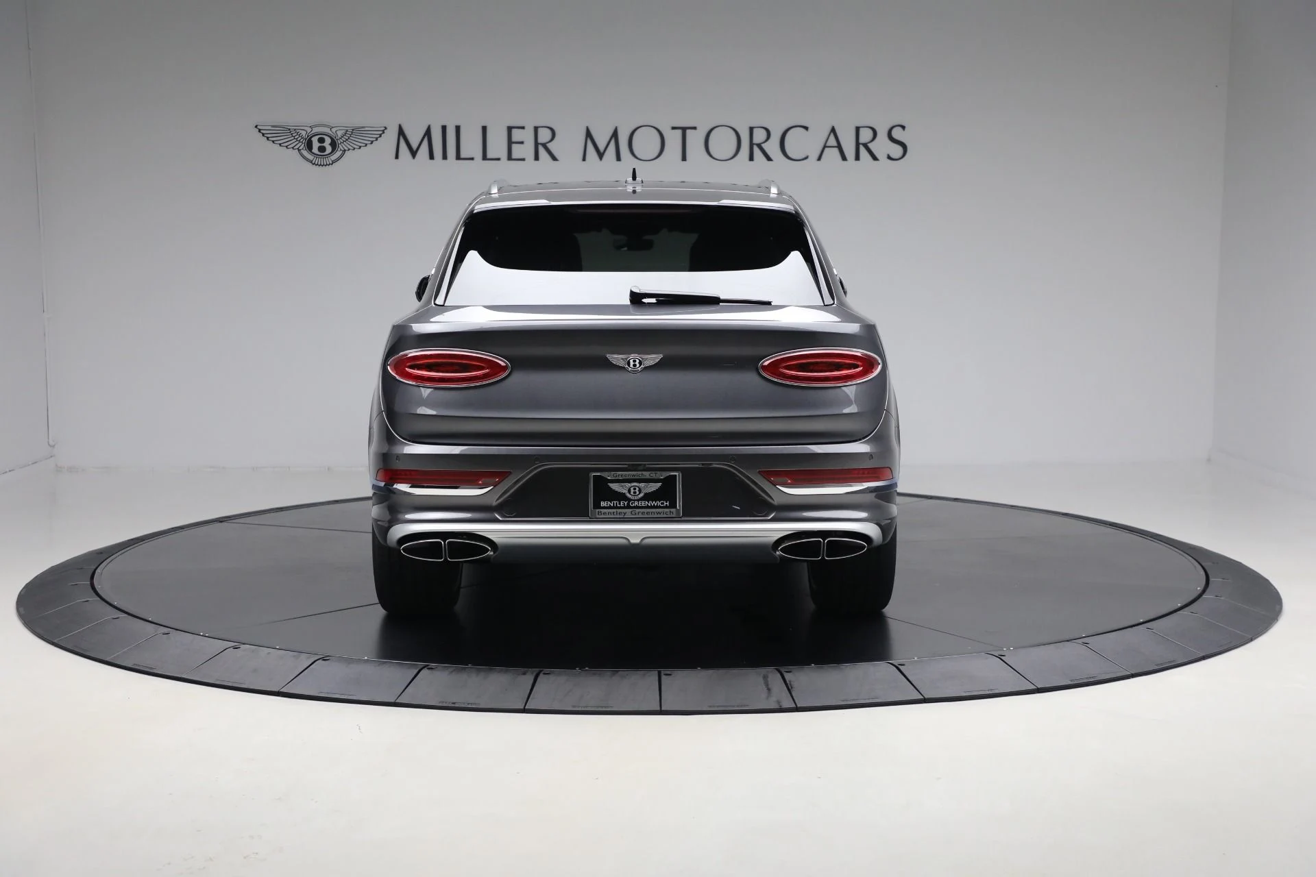 mph005_1074579168_New_2025_Bentley_Bentayga_EWB_Mulliner_V8_57b292ebdd