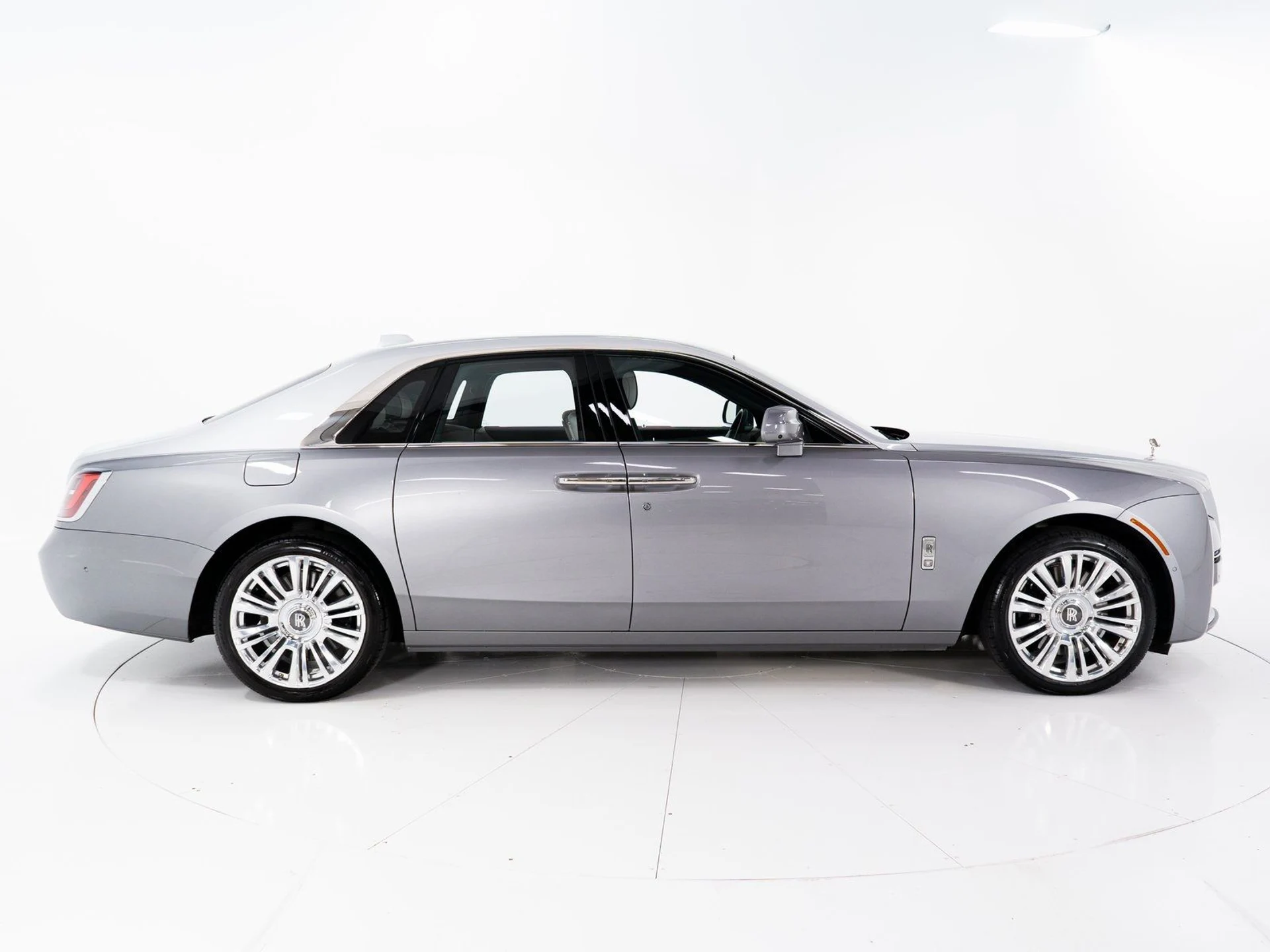 mph005_1083138051_824de230e062bf381ad2f7fde581a49e_187c3d7def