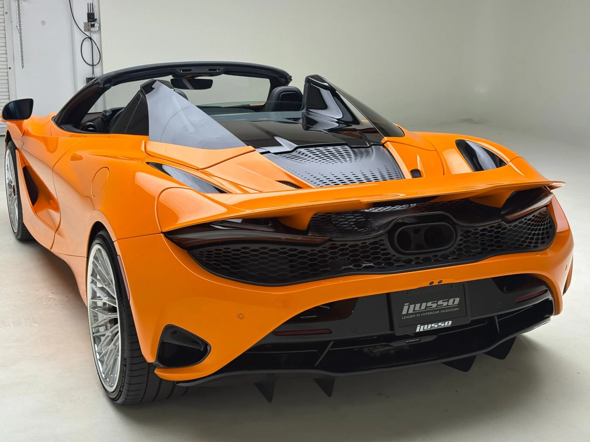 mph005_1083177910_Used_2025_Mc_Laren_750_S_Spider_1777582720_d66f72eb3f