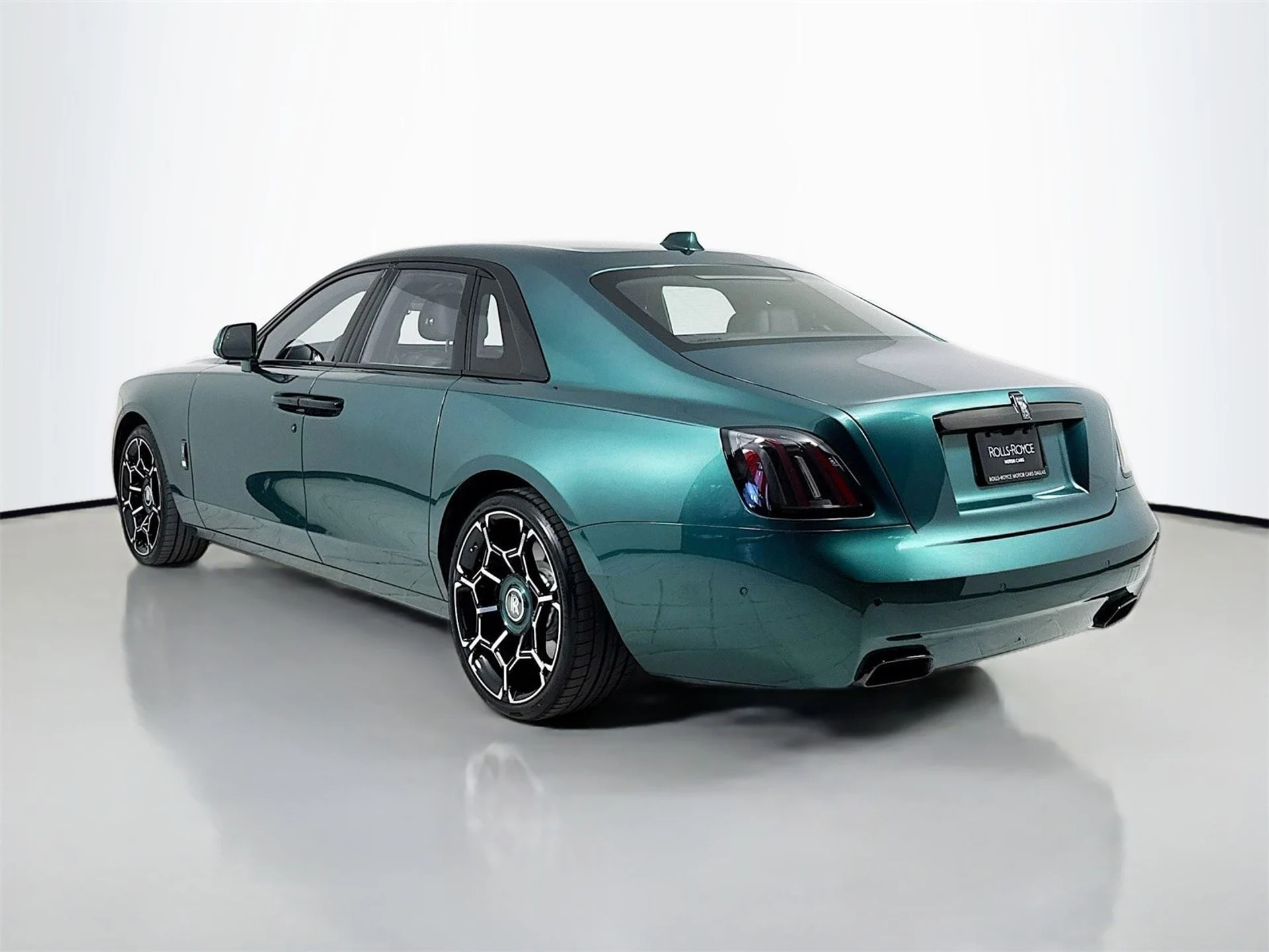 mph005_109165222_2b616d79e82a80d1ce05c50116c98653x_7b0668c9f9