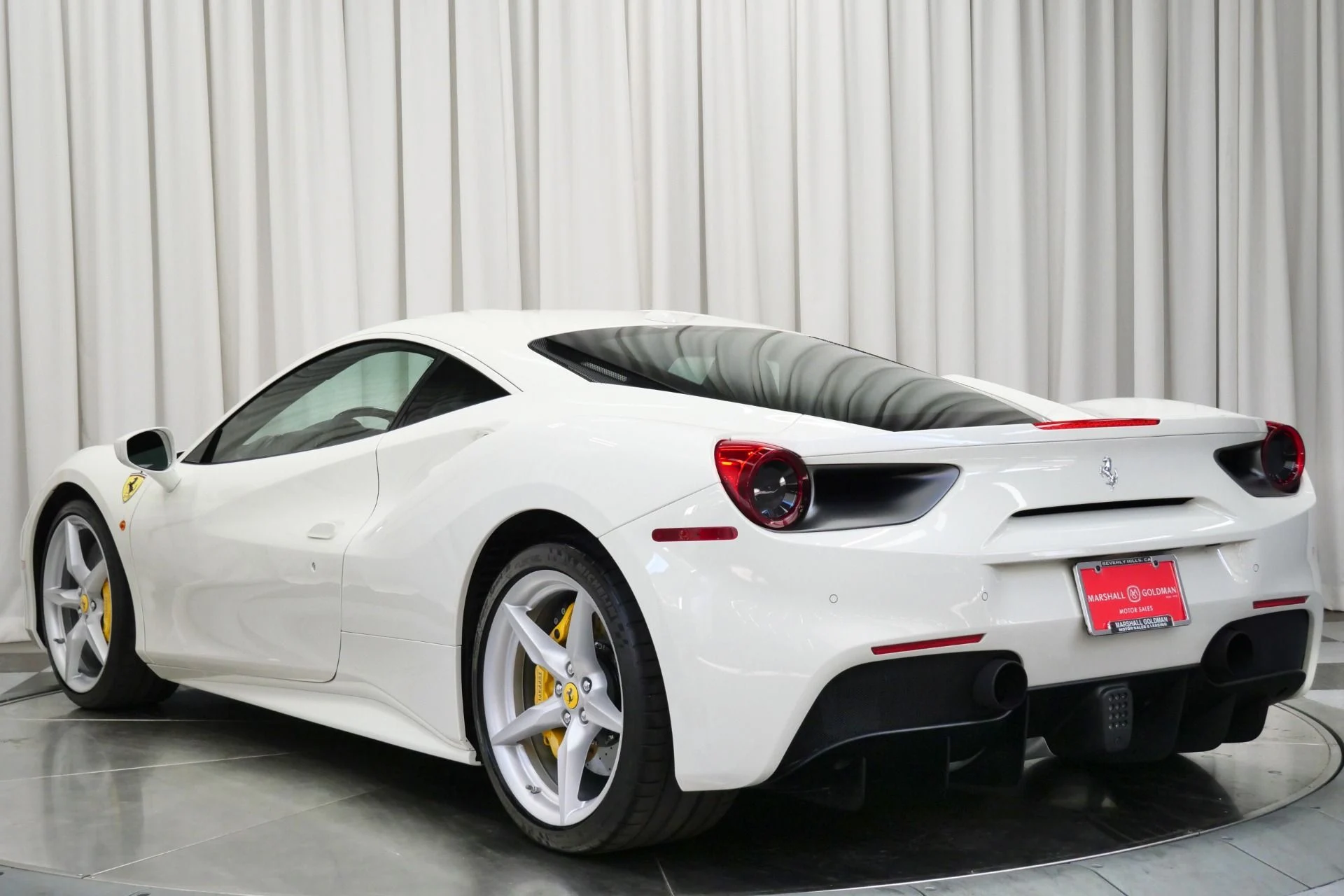 mph005_1092523725_Used_2018_Ferrari_488_GTB_1755879022_7b51a414f9