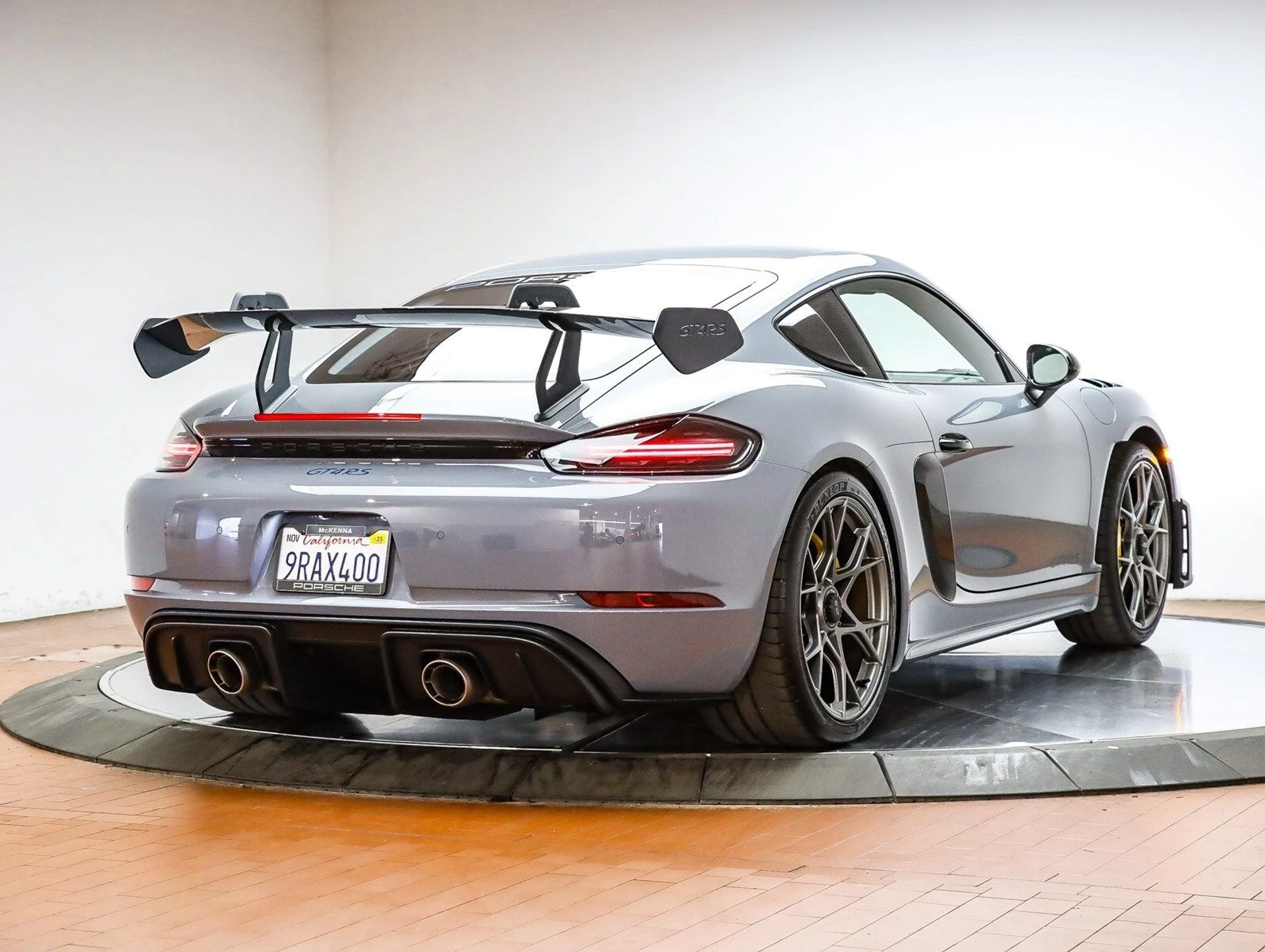 mph005_1097782709_913a2c7ddeb638e7abadeaa559e9d1cax_18ea0020d6