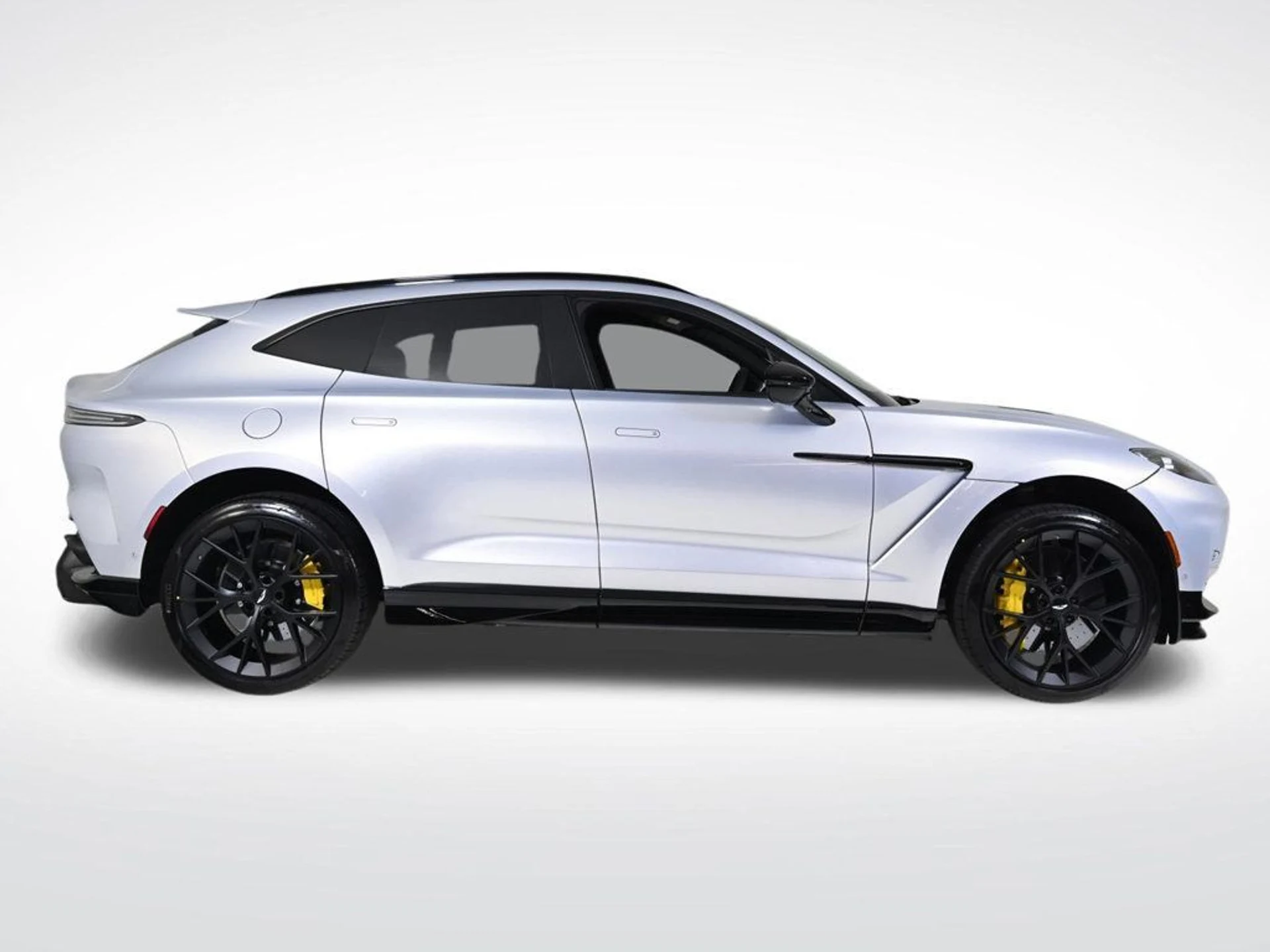 mph005_1098408796_new_2025_aston_martin_dbx_707awd_11350_22933621_5_1024_475f55762c