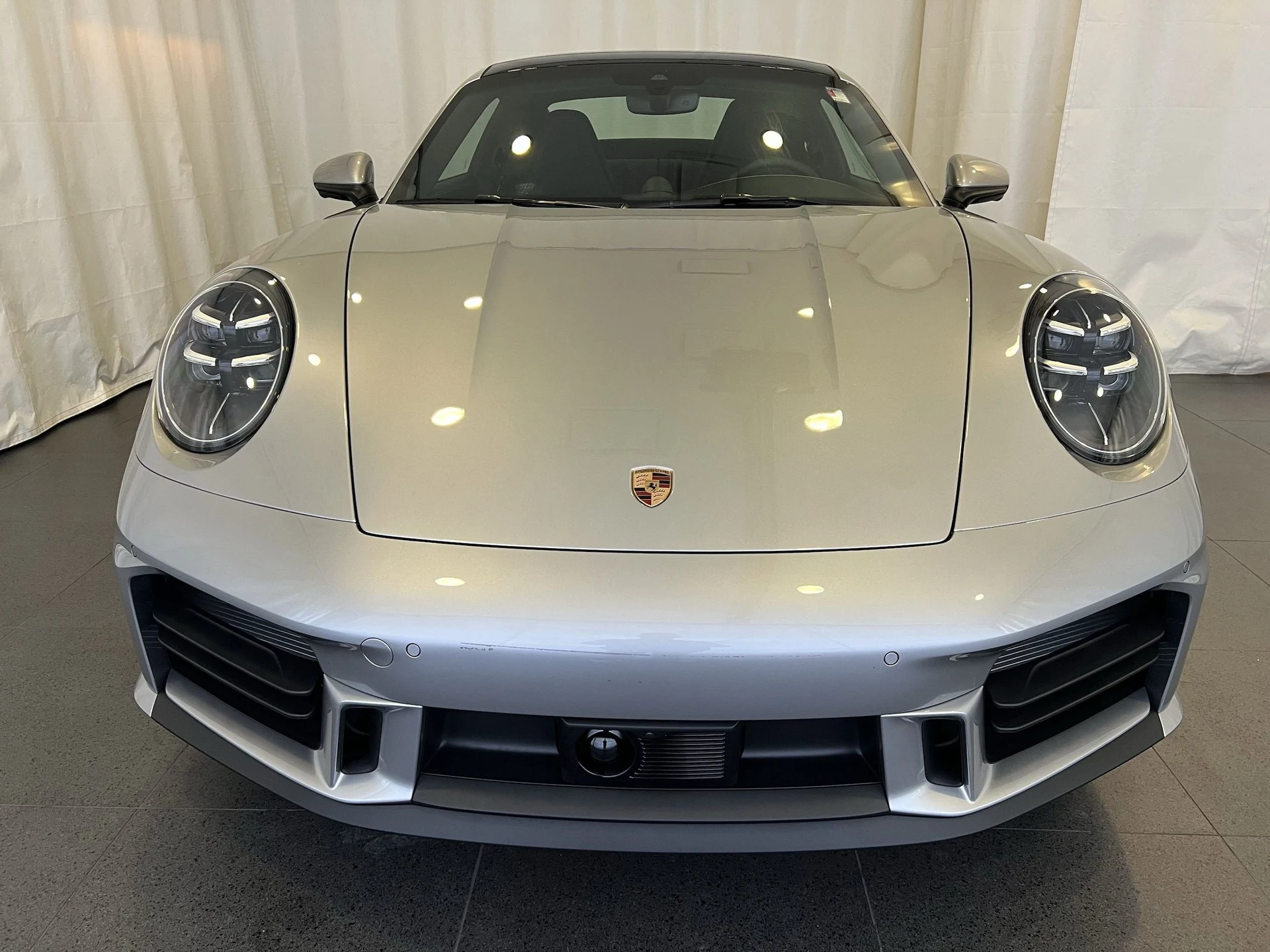 mph005_110281550_cffe215e0f665d5cbedef86d78a7eabdx_26f34d400d