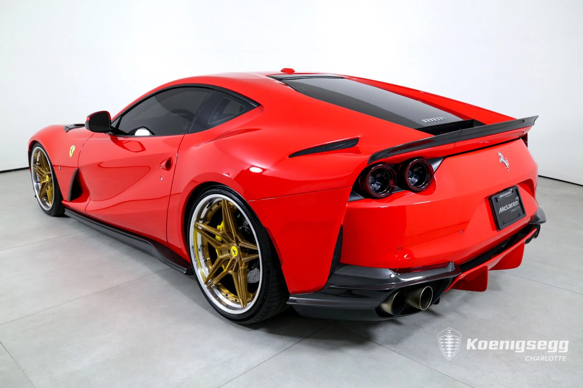 mph005_1108422303_Used_2018_Ferrari_812_Superfast_1711034362_05919baf2b