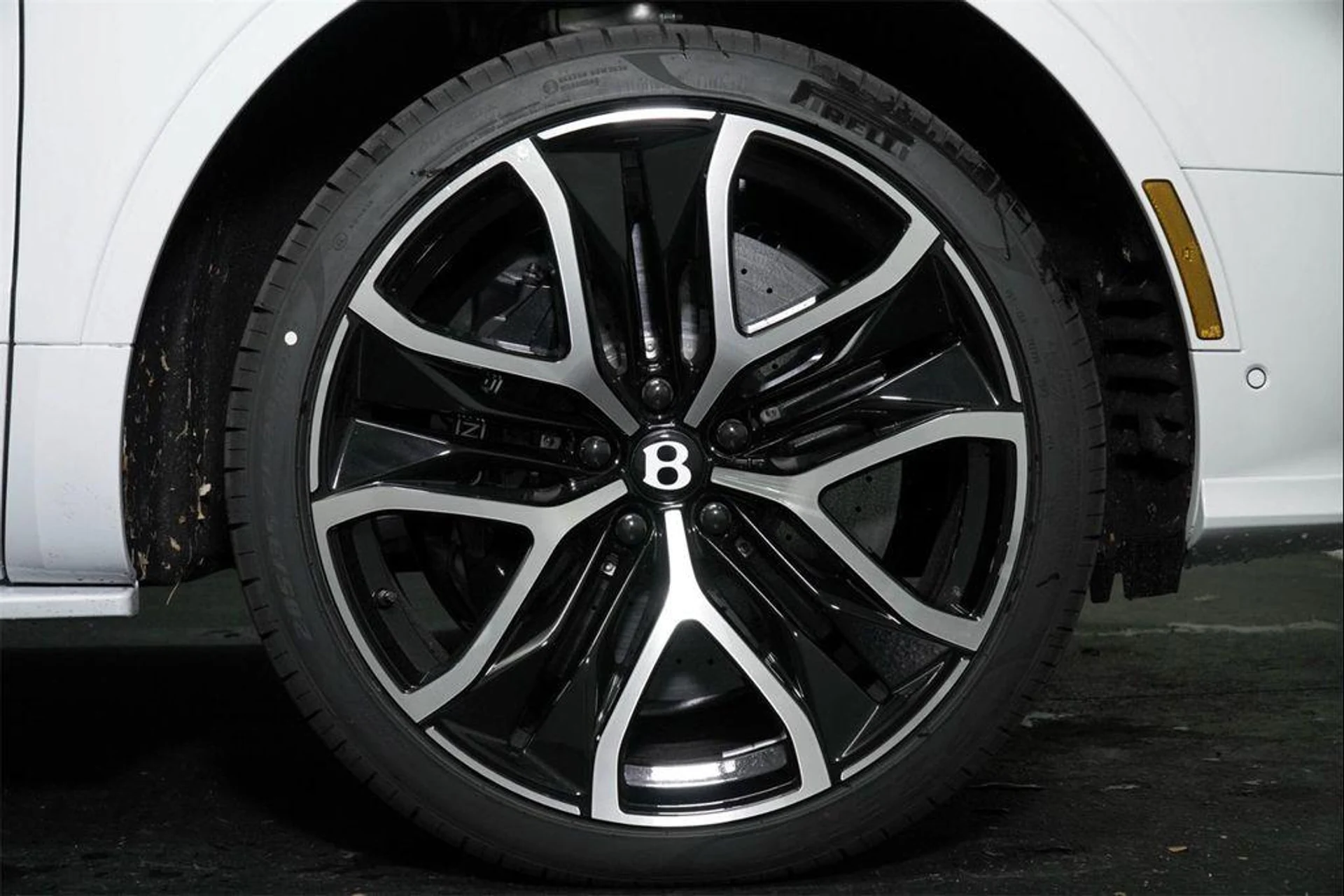 mph005_1108608979_z1_Kybmt_Gz_E4_L_bw_Y0ia_Wsx_Txh0_ee74163833