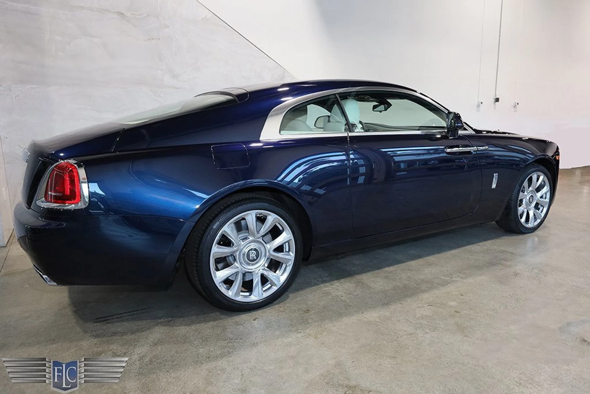 mph005_1115606308_used_2019_rolls_royce_wraith_coupe_9689_22959552_6_1024_357d6e10f0