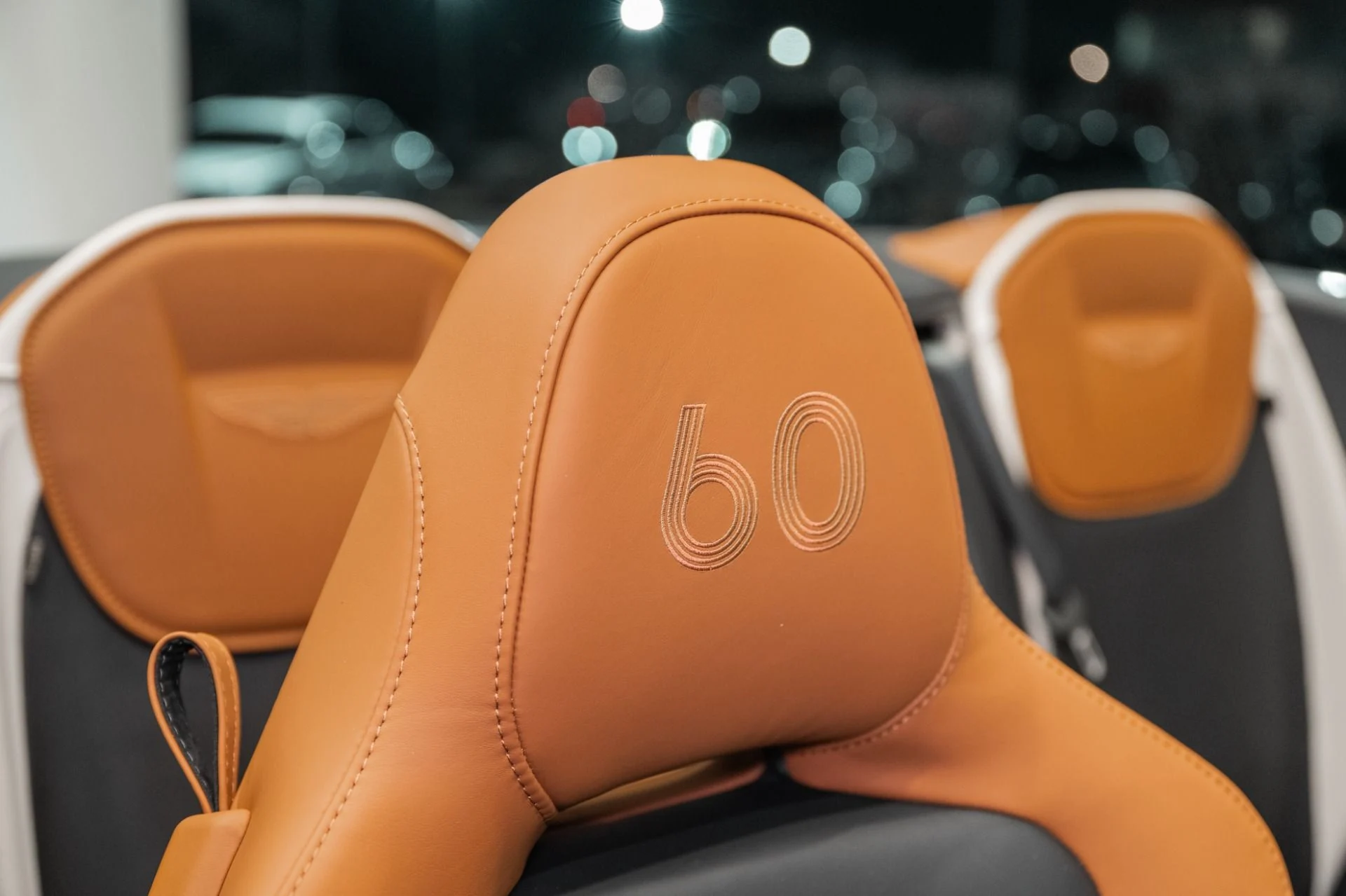 mph005_1118471704_New_2026_Aston_Martin_DB_12_Volante_1772211091_e3f2d2beff