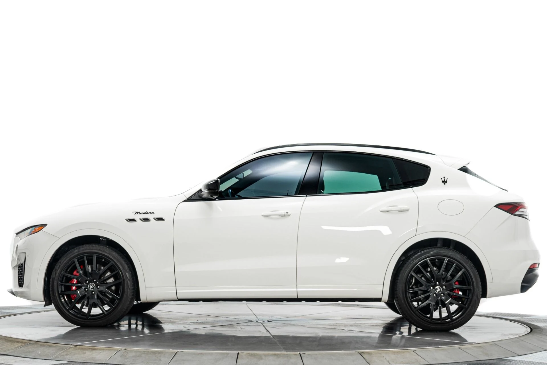 mph005_1125343164_Used_2022_Maserati_Levante_Modena_Nerissimo_Package_Comfort_and_Convenience_Package_1773694217_85d92a7d0a