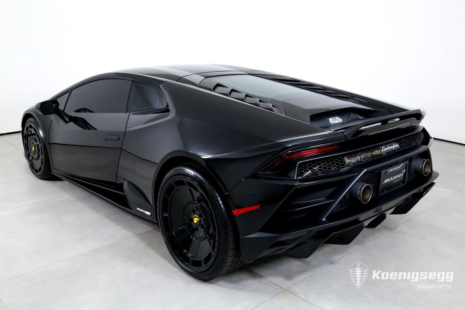 mph005_1130242339_Used_2021_Lamborghini_Huracan_EVO_1760975962_d28215f182