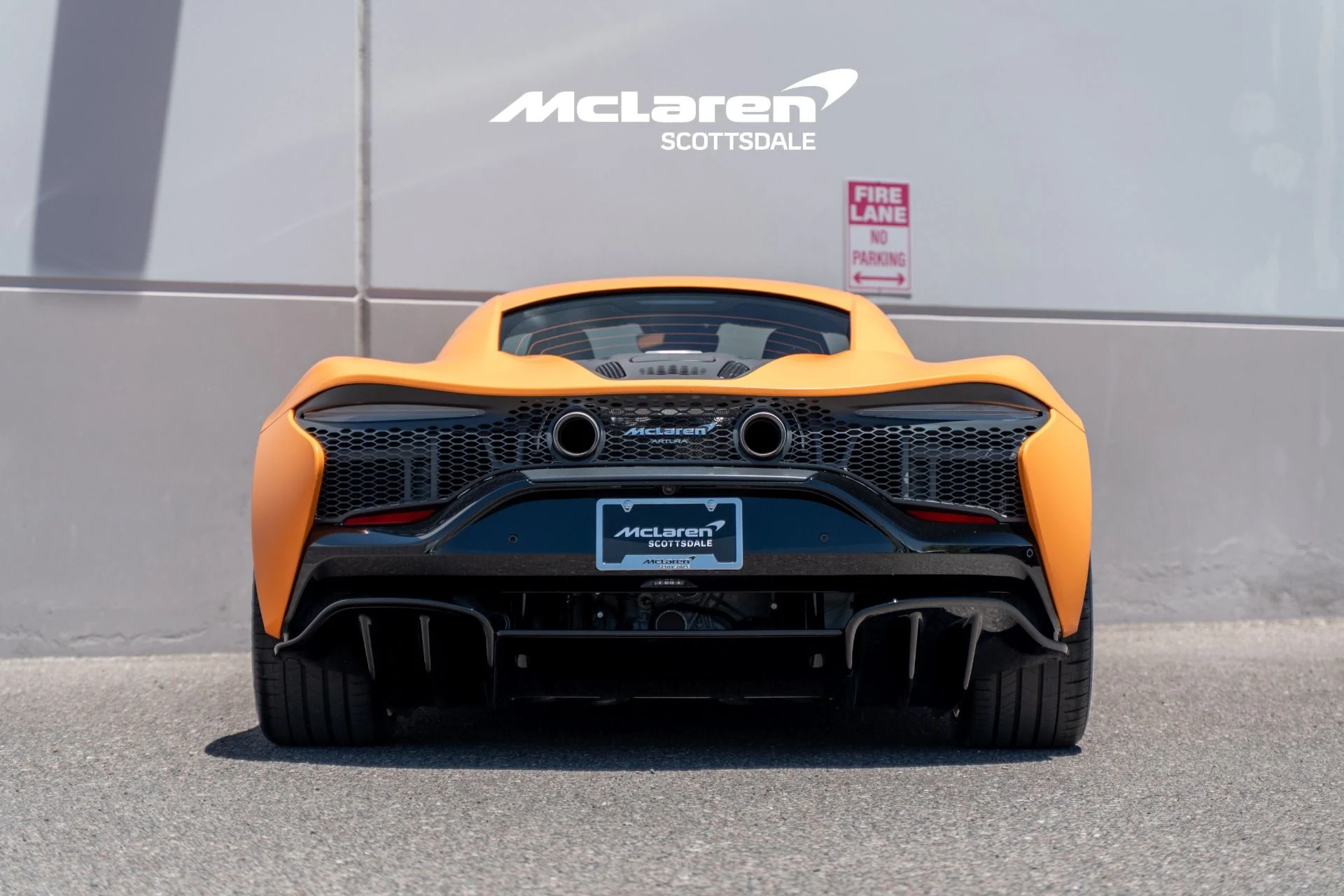 mph005_1133179717_Used_2023_MCLAREN_ARTURA_1780685437_3666ff8c96