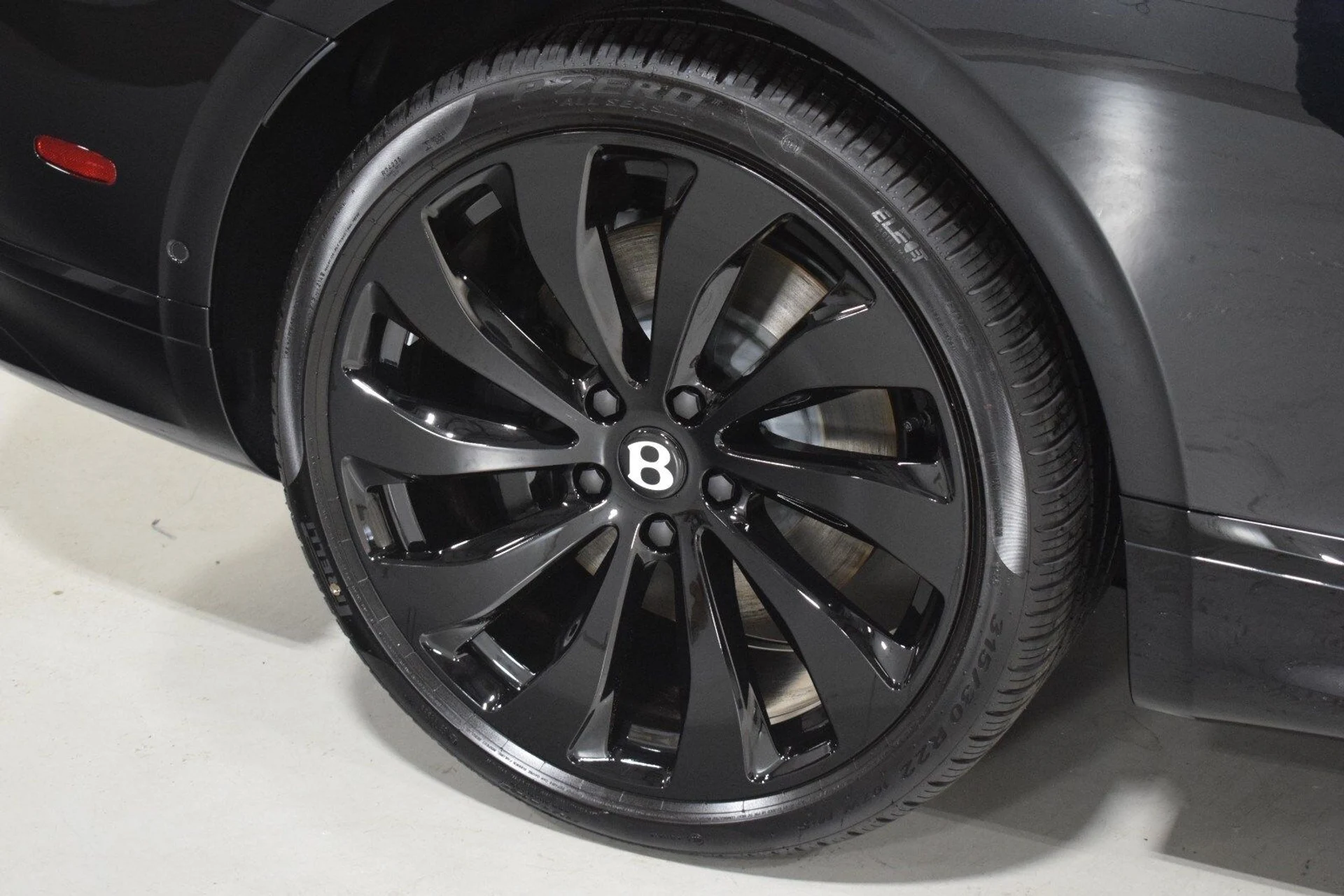 mph005_1133209005_c9e0b71bdfe9cbfd64bc2d0f49a14f70x_94019c0665