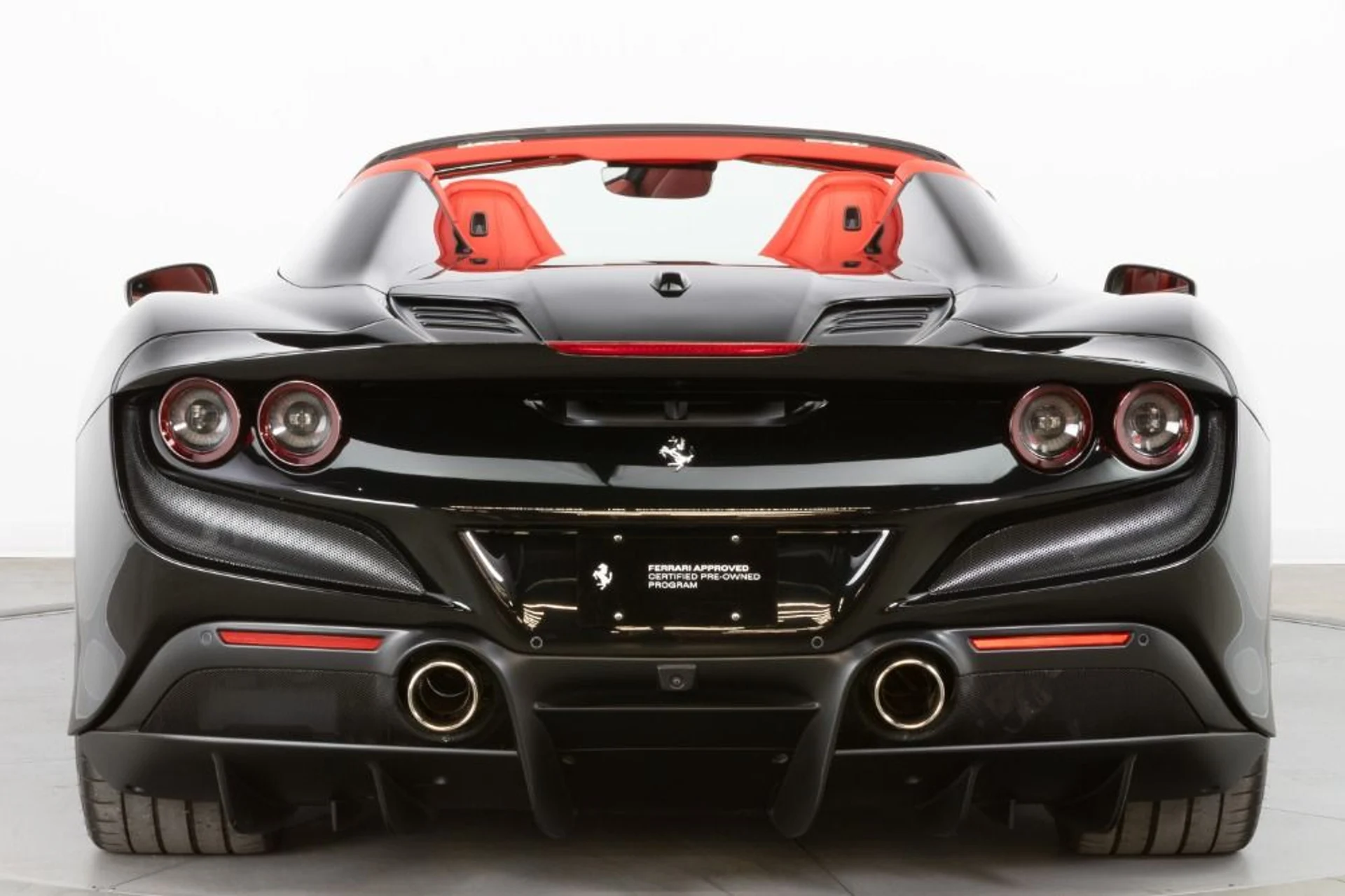 mph005_1136215823_Used_2021_Ferrari_F8_Spider_e006996bf7