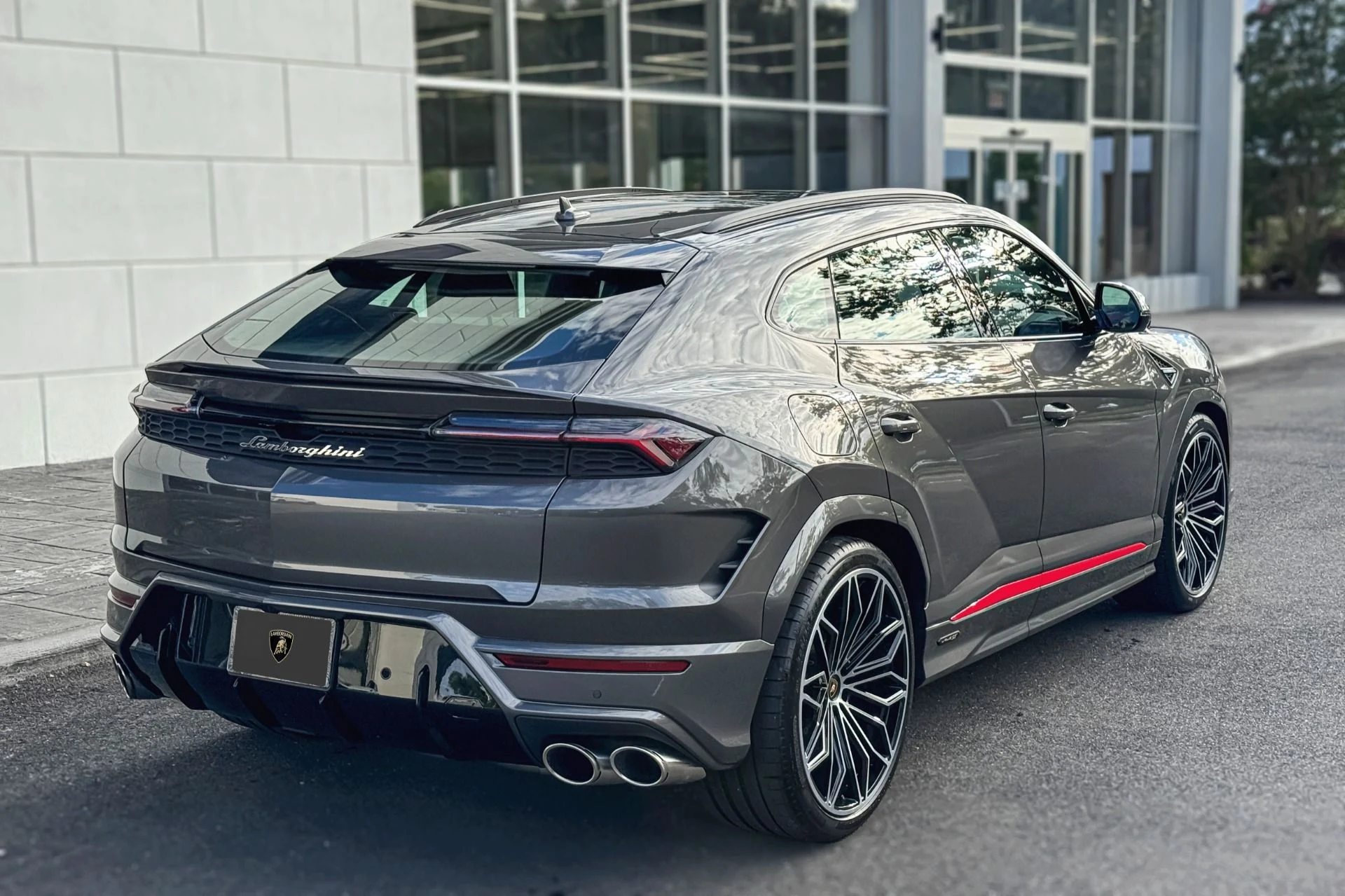 mph005_1137488657_Used_2024_Lamborghini_Urus_Performante_1765893464_4245436c28