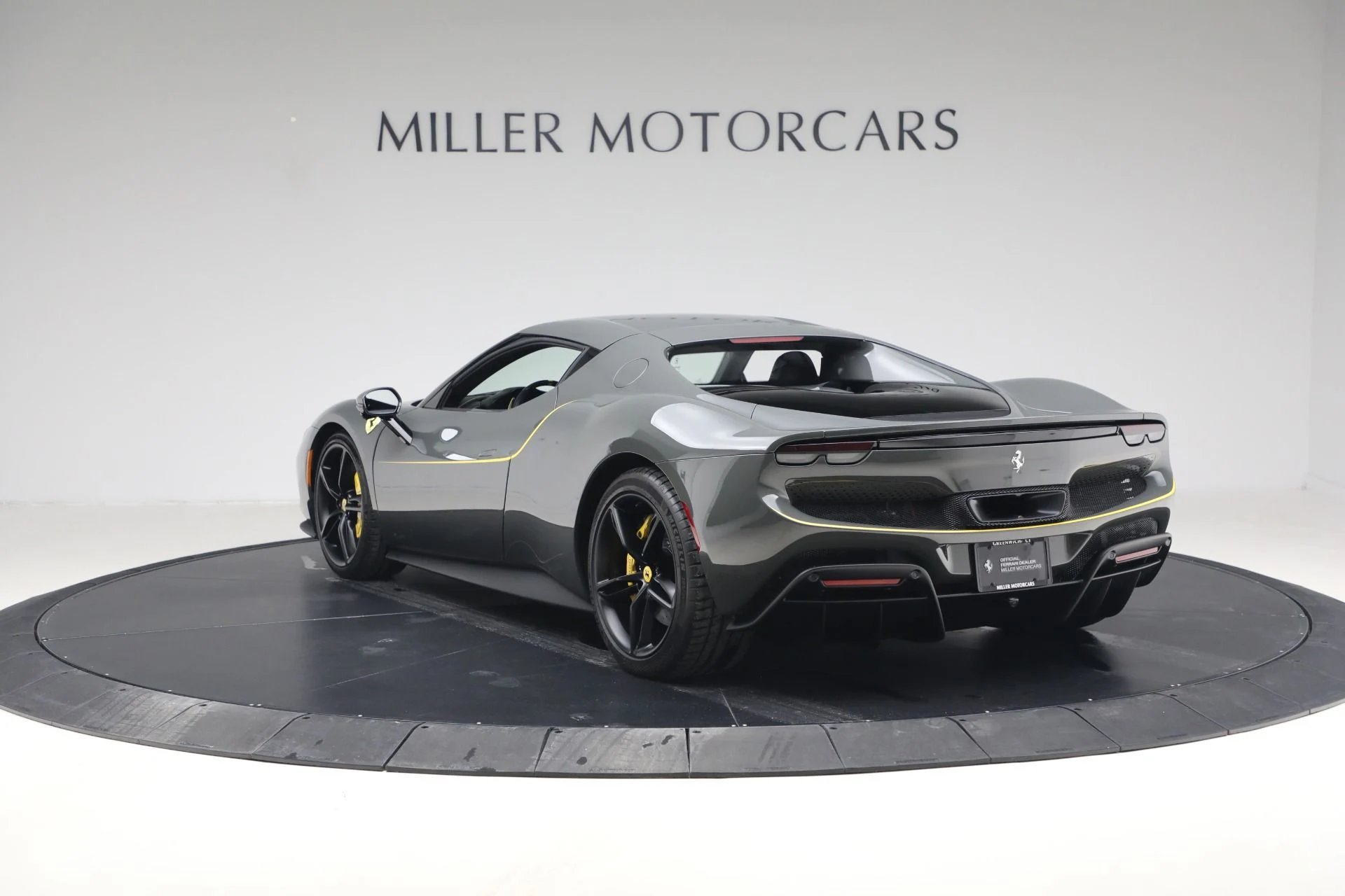 mph005_1138859671_Used_2025_Ferrari_296_GTB_1771356747_5fb0845931