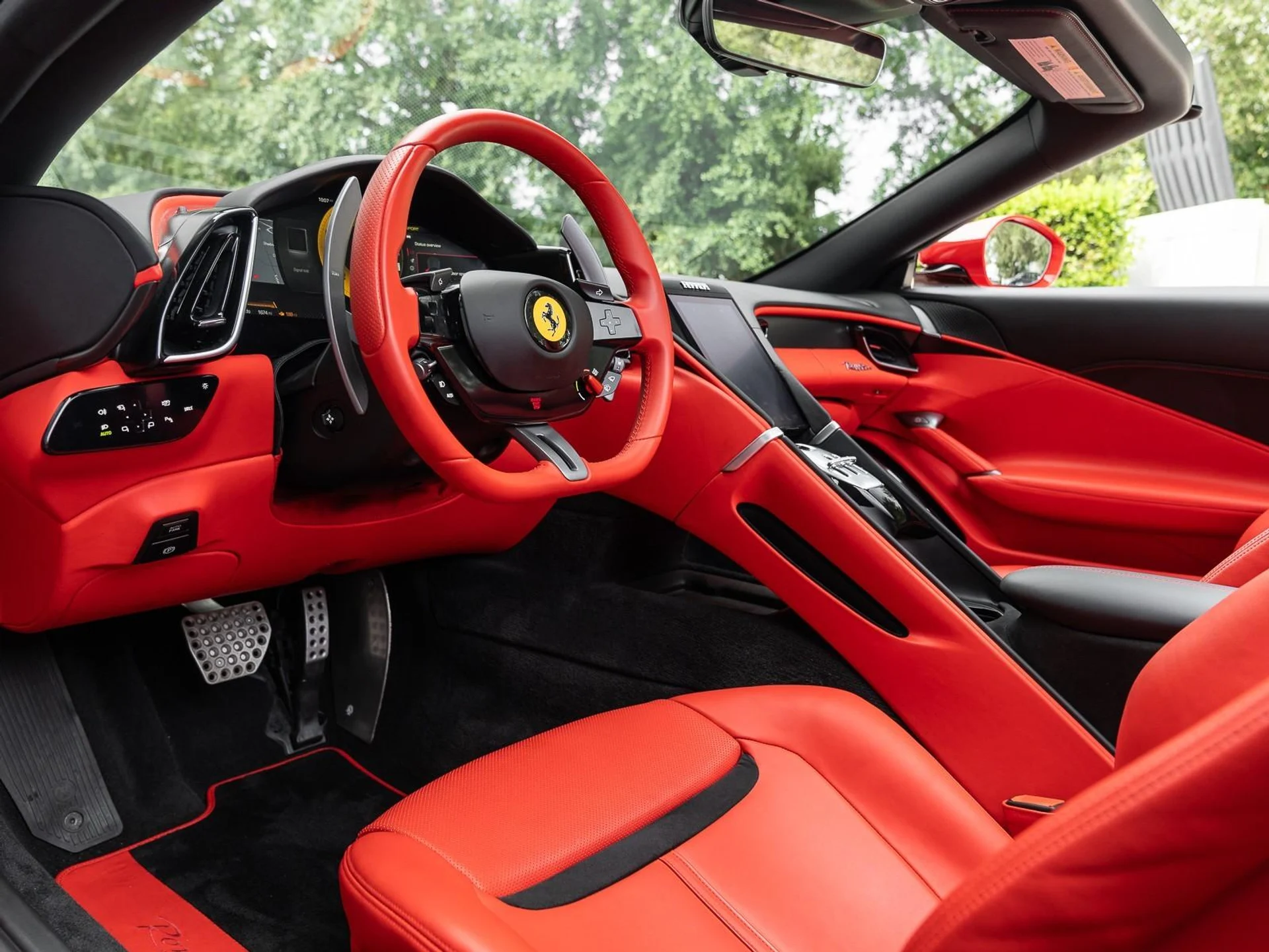 mph005_1140670027_Used_2024_Ferrari_Roma_Spider_1757614252_9b9ad560c6