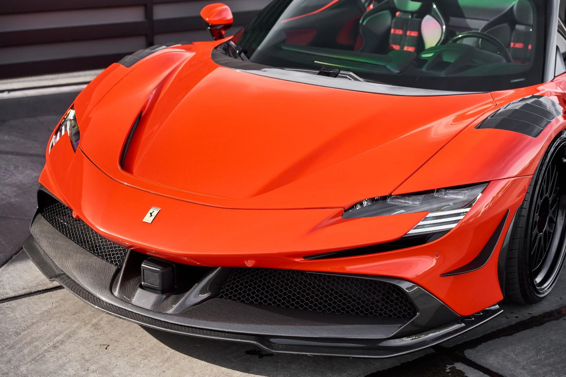 mph005_1144012746_Used_2022_Ferrari_SF_90_Spider_Base_1770767892_cd40b4e53a