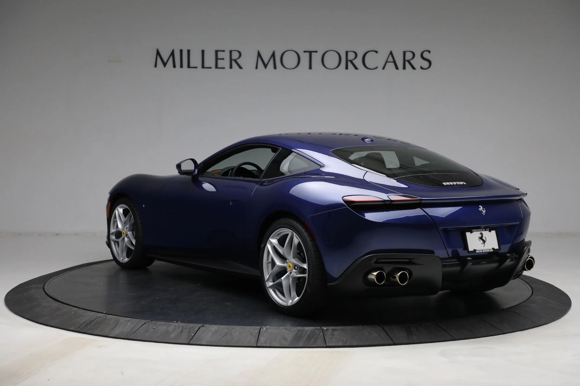 mph005_1145420104_Used_2021_Ferrari_Roma_f7c20b5851