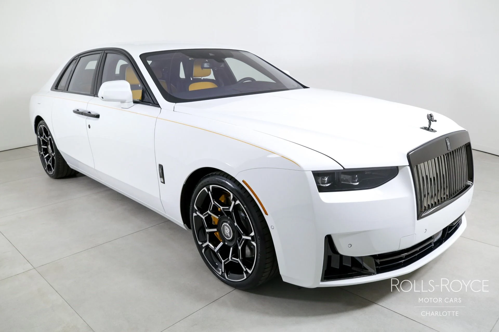 mph005_1148560301_Used_2025_Rolls_Royce_Black_Badge_Ghost_1738883482_731b2b433b