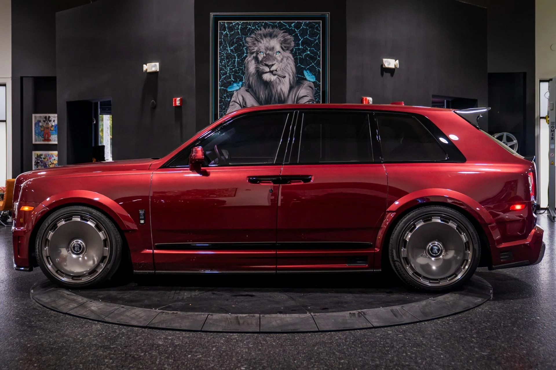 mph005_1151302483_Used_2022_Rolls_Royce_Black_Badge_Cullinan_Urban_Automotive_Widebody_HRE_wheels_1771025281_10af5150c3