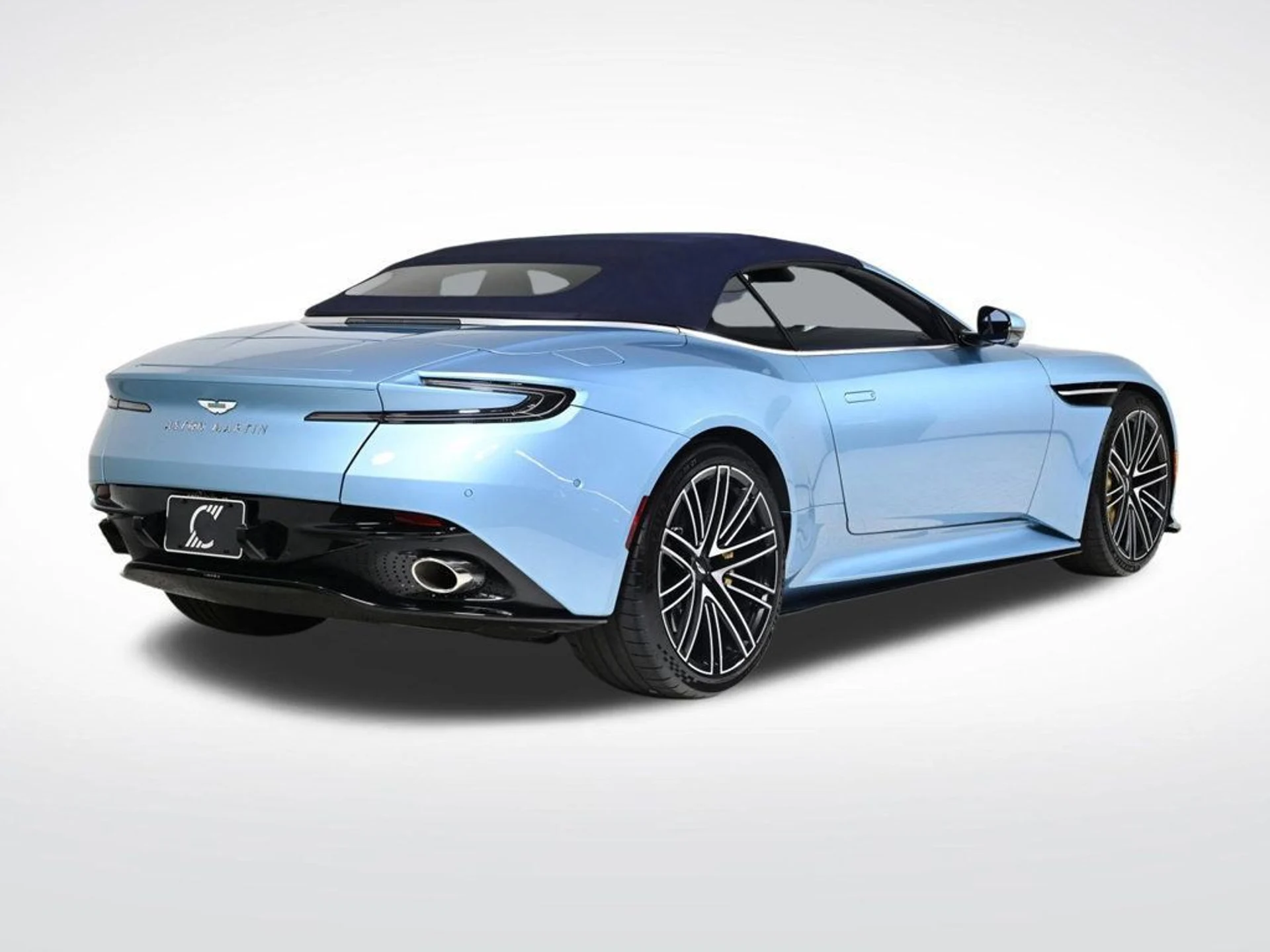 mph005_115142142_used_2024_aston_martin_db12_volante_11350_22946063_5_1024_d46d35c38e