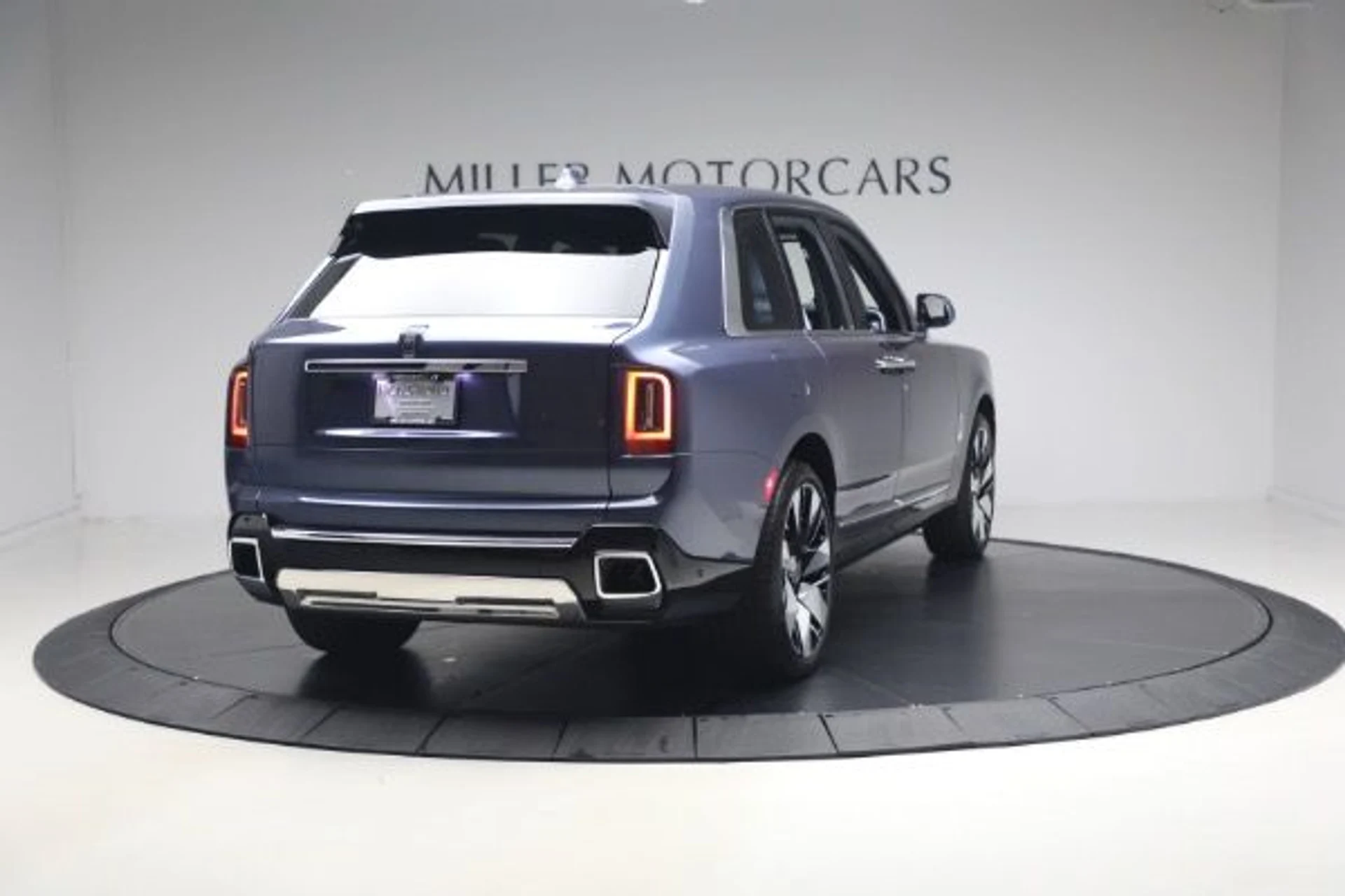 mph005_115610850_Used_2025_Rolls_Royce_Cullinan_b128db151d