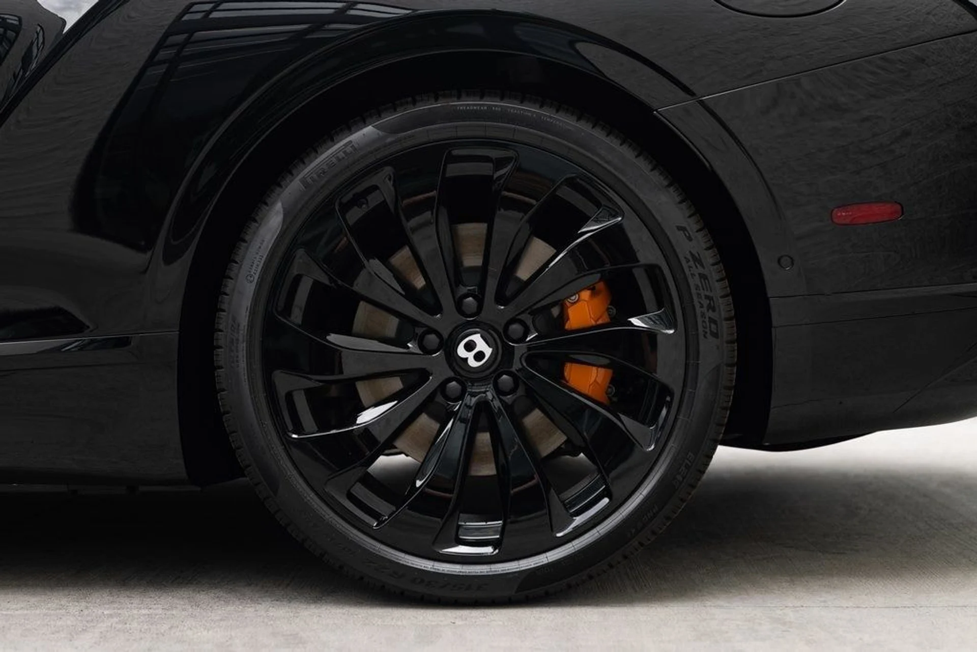 mph005_116703766_6db42378d1f9c77089a87179bfc58a7bx_e4760fe76b