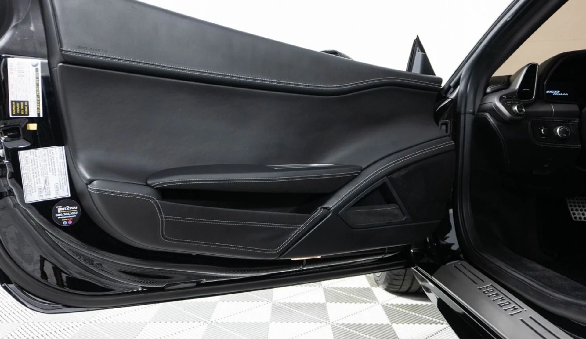 mph005_1181780221_Used_2012_Ferrari_458_Italia_1774311907_4b013e8d26