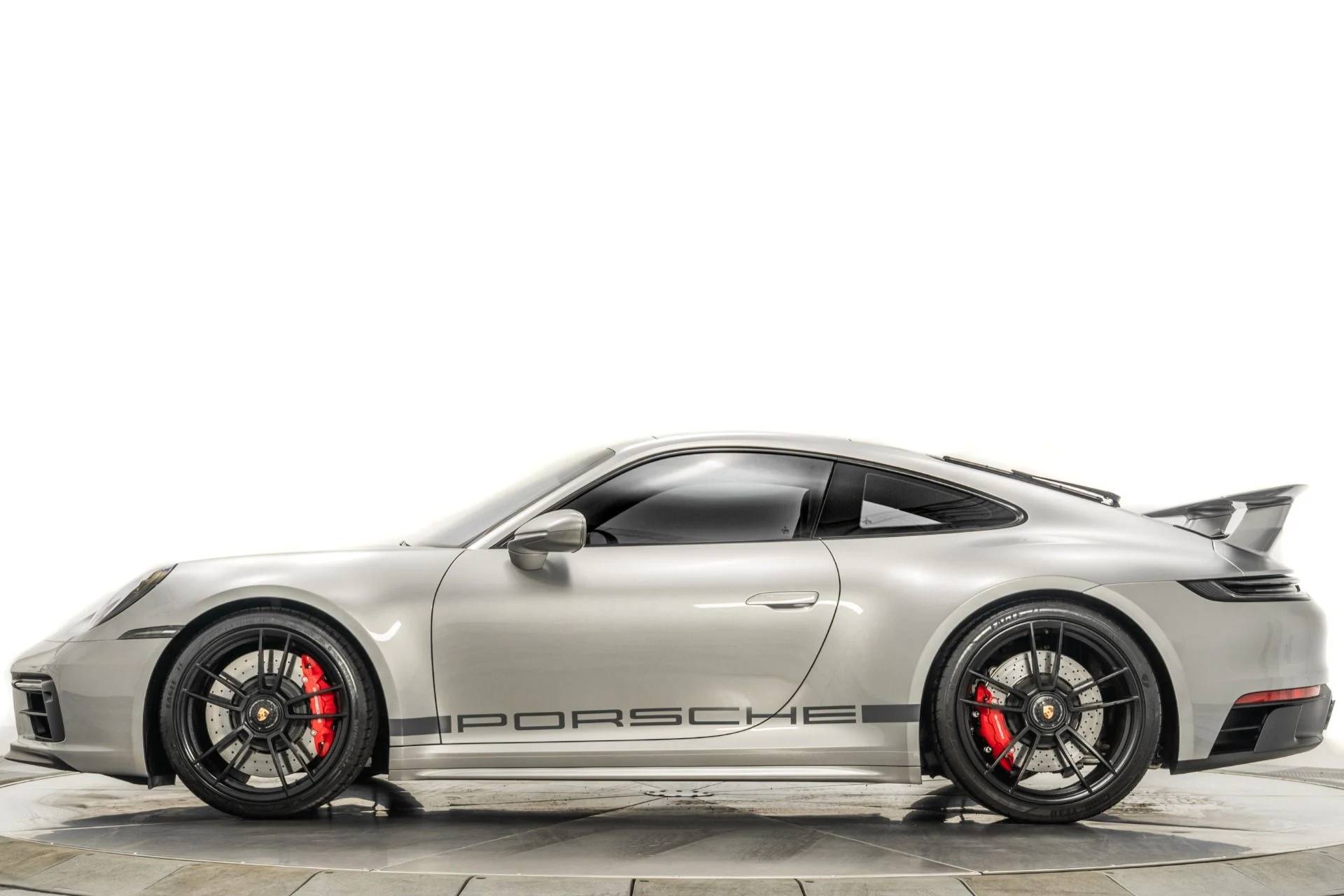 mph005_1184882363_Used_2022_Porsche_911_Carrera_4_GTS_1761075879_80bb9c835d