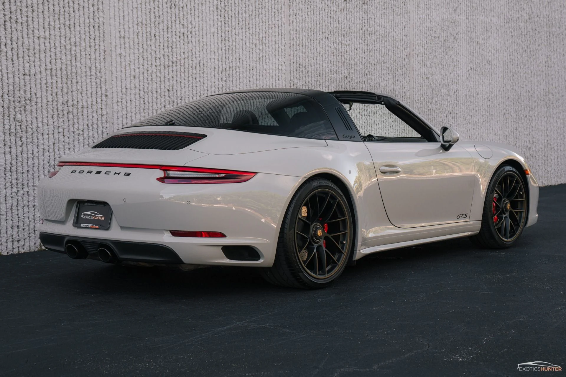 mph005_1185986770_Used_2018_Porsche_911_Targa_4_GTS_in_Chalk_with_GTS_Interior_Pack_PDK_1755551254_e49687c1a3