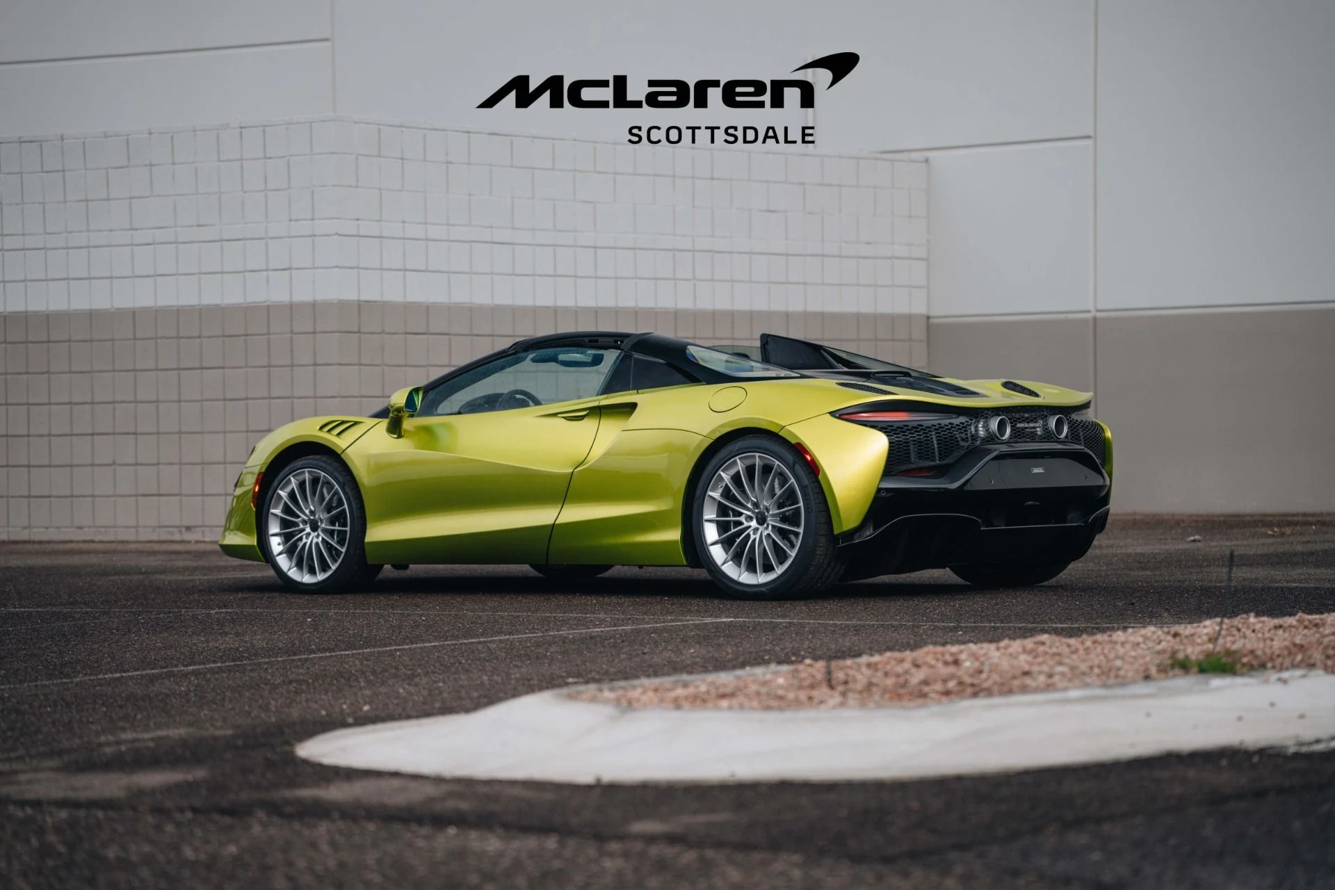 mph005_1186908963_Used_2025_MCLAREN_ARTURA_1738446546_011c7d35a6