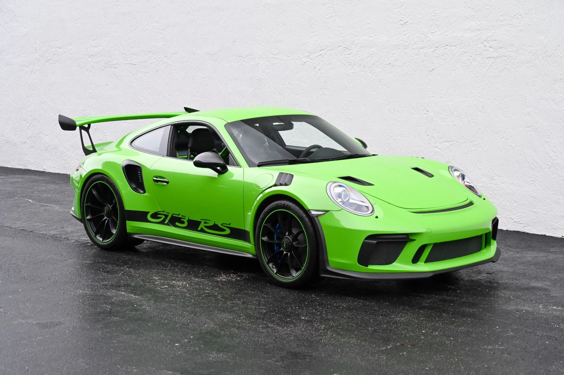 mph005_1189012141_Used_2019_Porsche_911_GT_3_RS_1778272615_e3e4aa979b