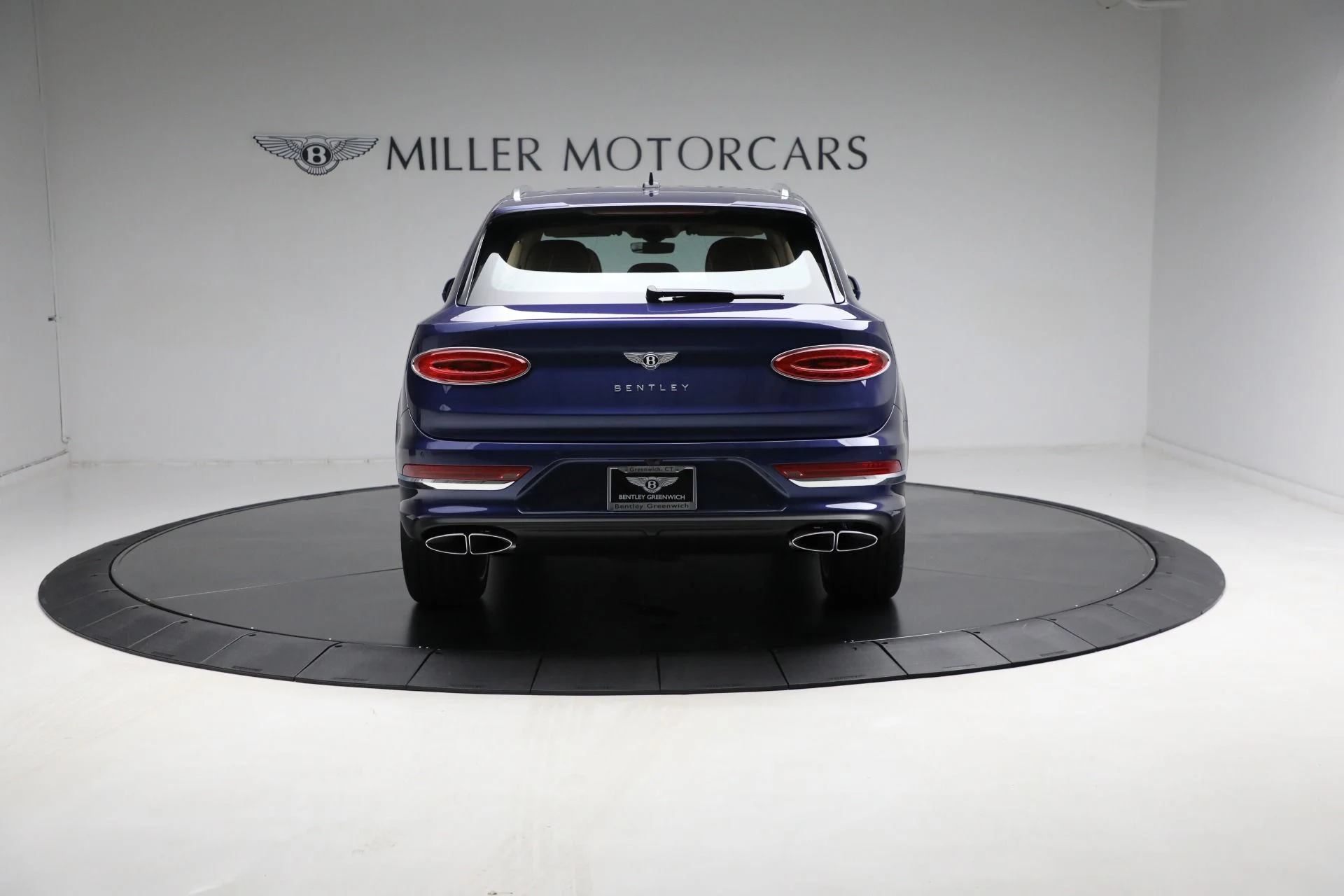 mph005_1196496902_Used_2023_Bentley_Bentayga_V8_e0a43987bf