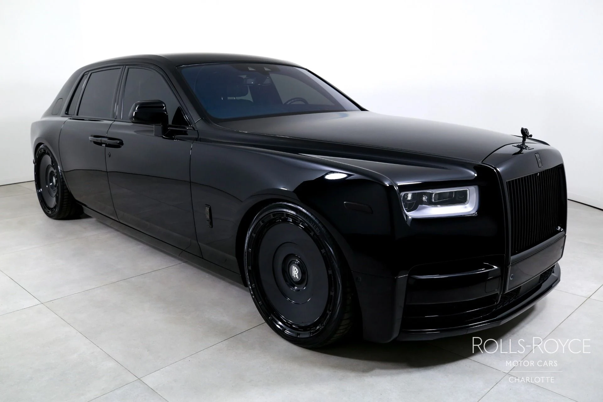 mph005_120381222_Used_2019_Rolls_Royce_Phantom_1769450314_b55c965e80