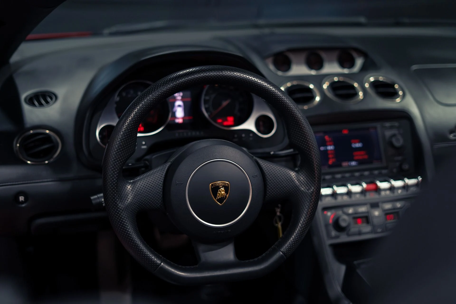 mph005_1212822616_Used_2014_Lamborghini_Gallardo_LP_550_2_Spyder_1780931604_9c2585d4b6