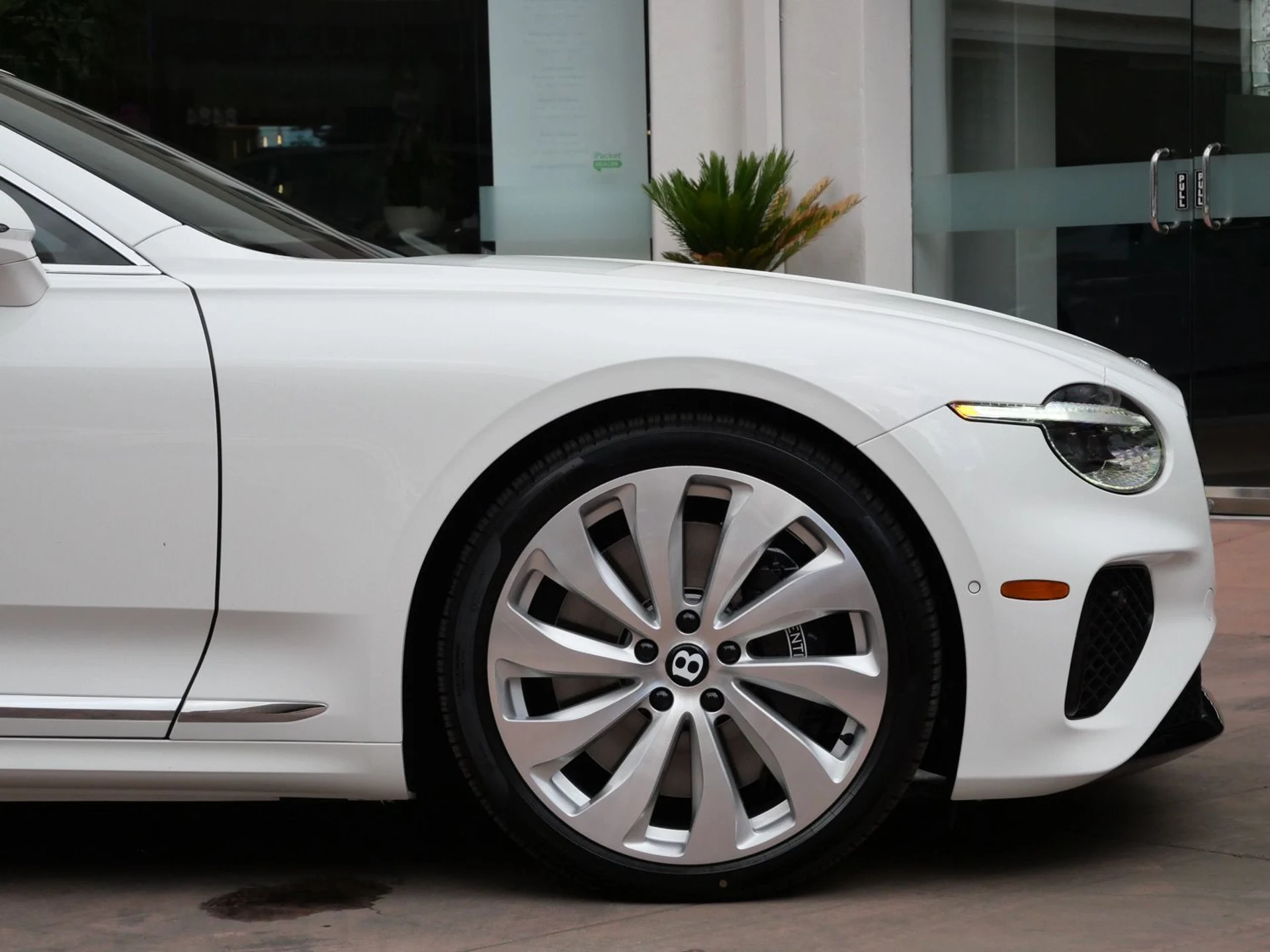 mph005_1216174041_a8727651bcd53790bd7ee2893ce74661x_bff7732480