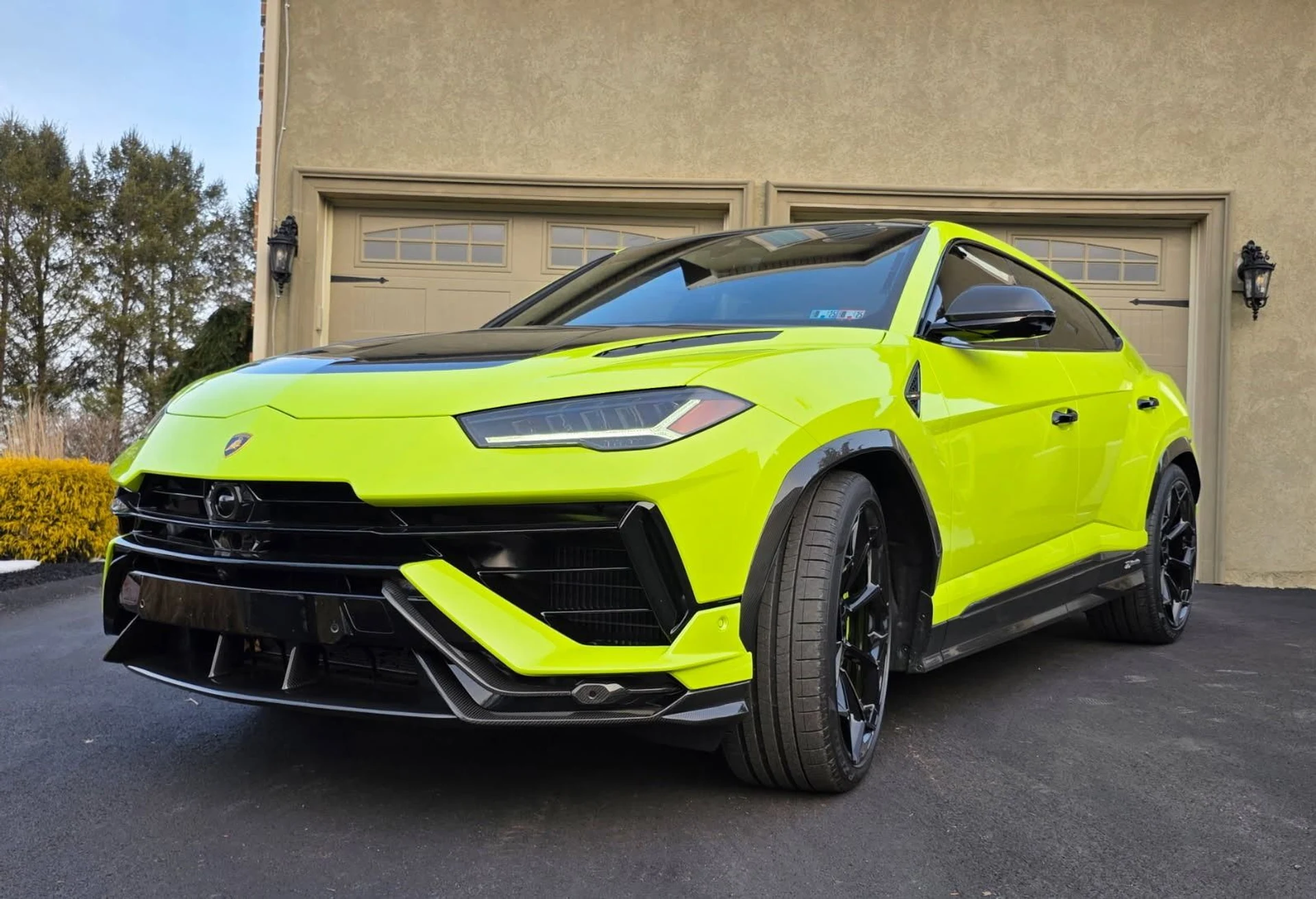 mph005_1221477719_Used_2024_Lamborghini_Urus_Performante_1753737997_8f4ed6e803