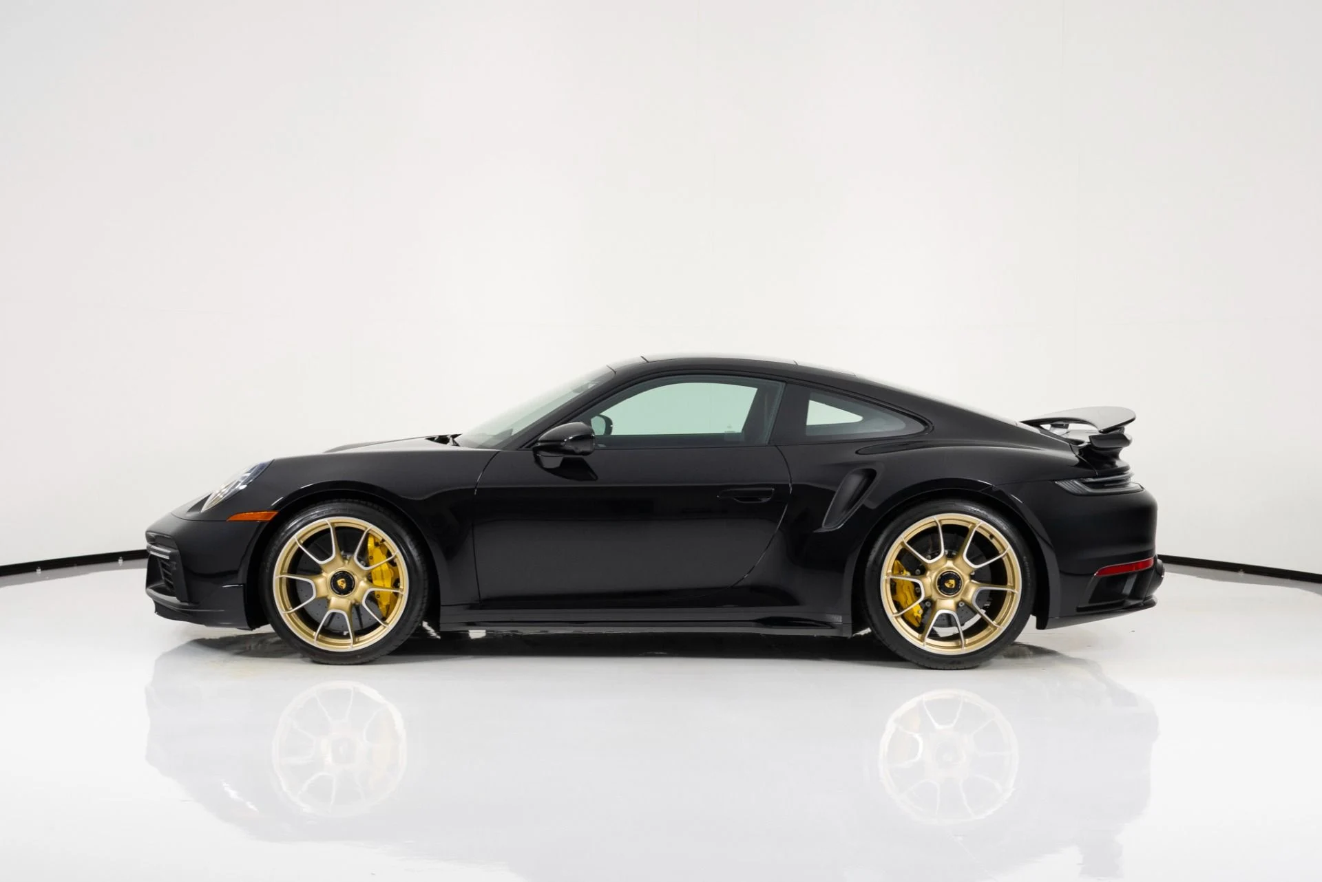 mph005_1221574027_Used_2024_Porsche_911_Turbo_S_1748903859_ab770fe55c