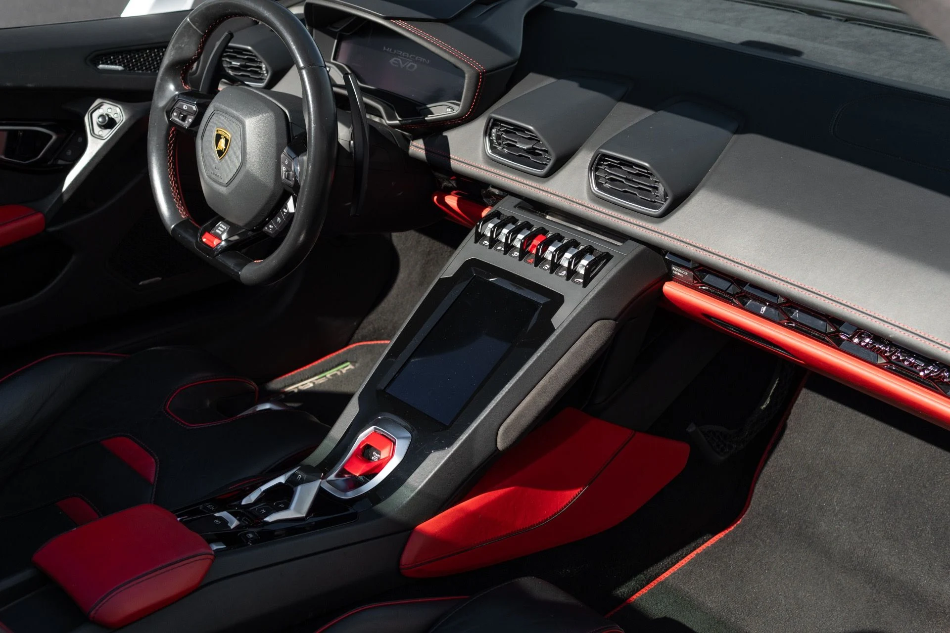 mph005_123220723_Used_2021_Lamborghini_Huracan_EVO_Spyder_1766013013_352c49e6a0