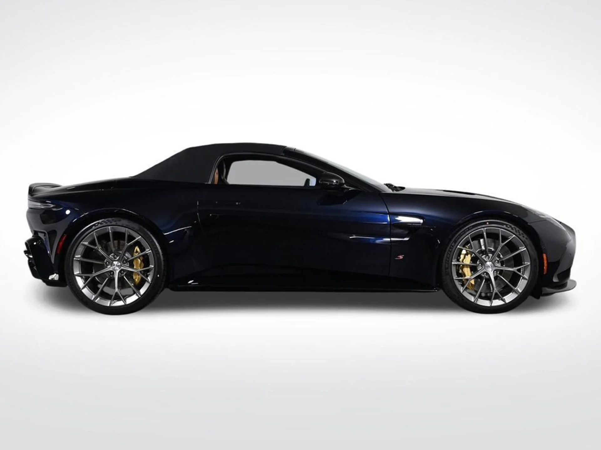 mph005_1235763032_new_2026_aston_martin_vantage_sroadster_11350_23021666_6_1024_1165e6c295