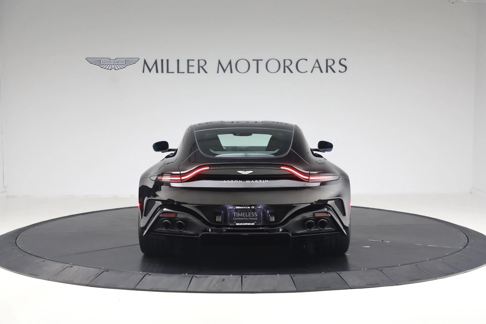 mph005_1236681649_Used_2025_Aston_Martin_Vantage_1790186277_3055167b06