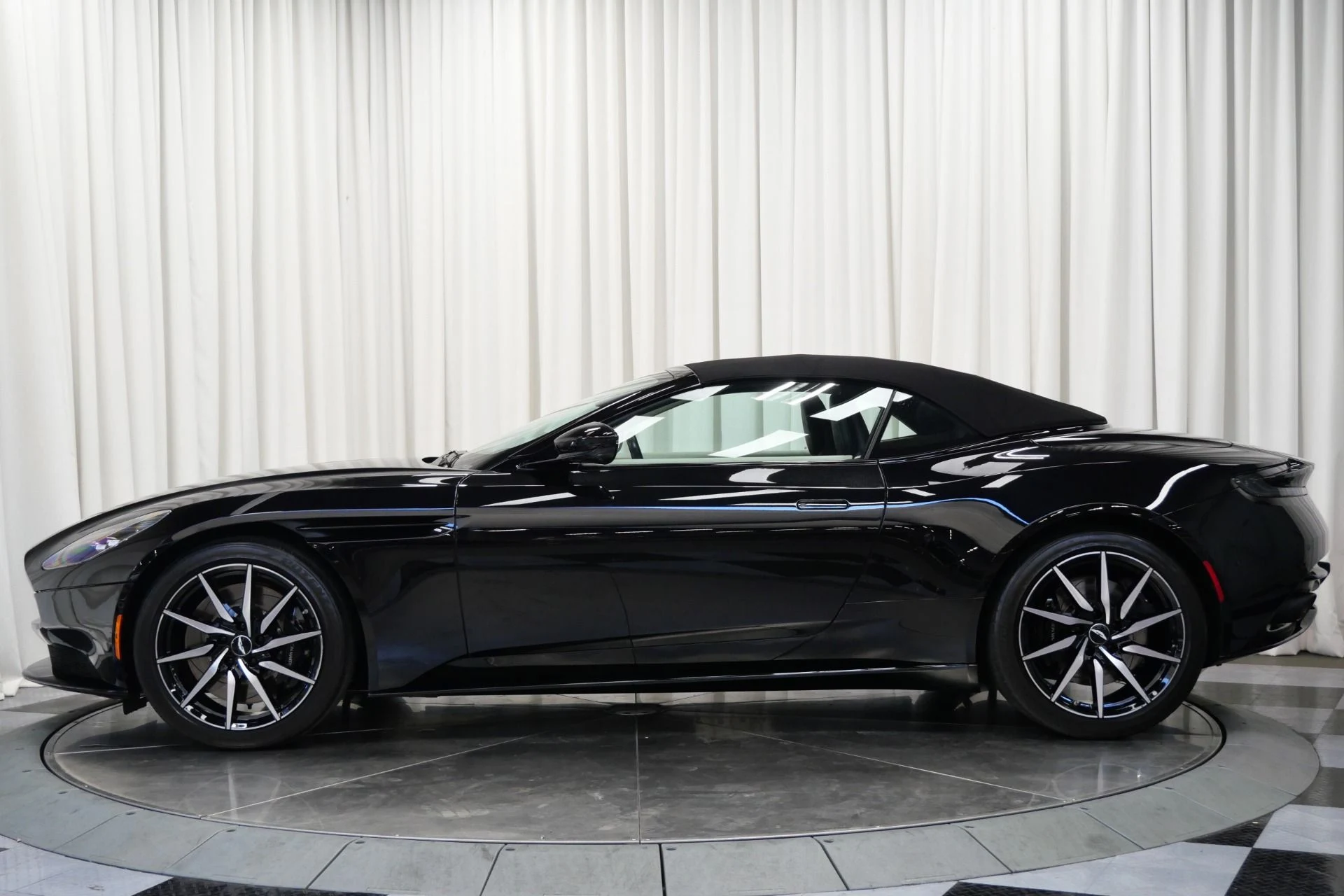 mph005_1244408780_Used_2021_Aston_Martin_DB_11_Volante_1760108226_c589117d3a