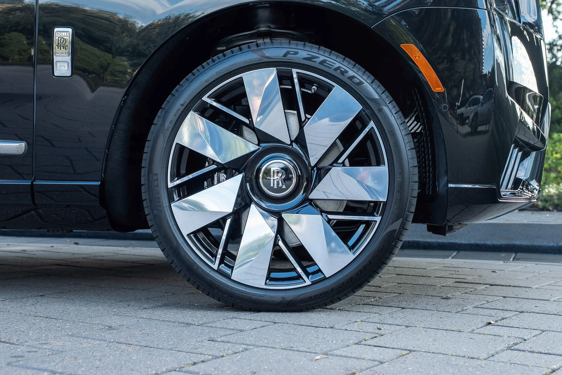 mph005_124779647_459512611_695cc1468f3ee920bf518734_6689990121