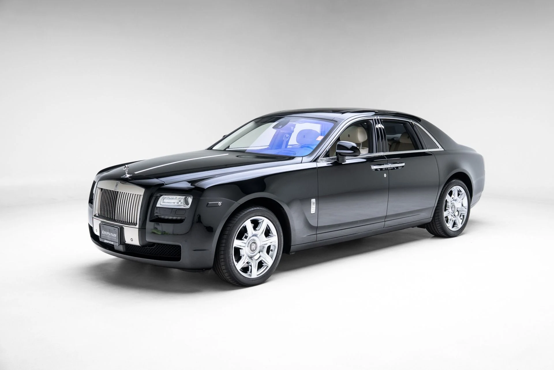 mph005_1251724717_Used_2012_Rolls_Royce_Ghost_1774974824_36c273bd33