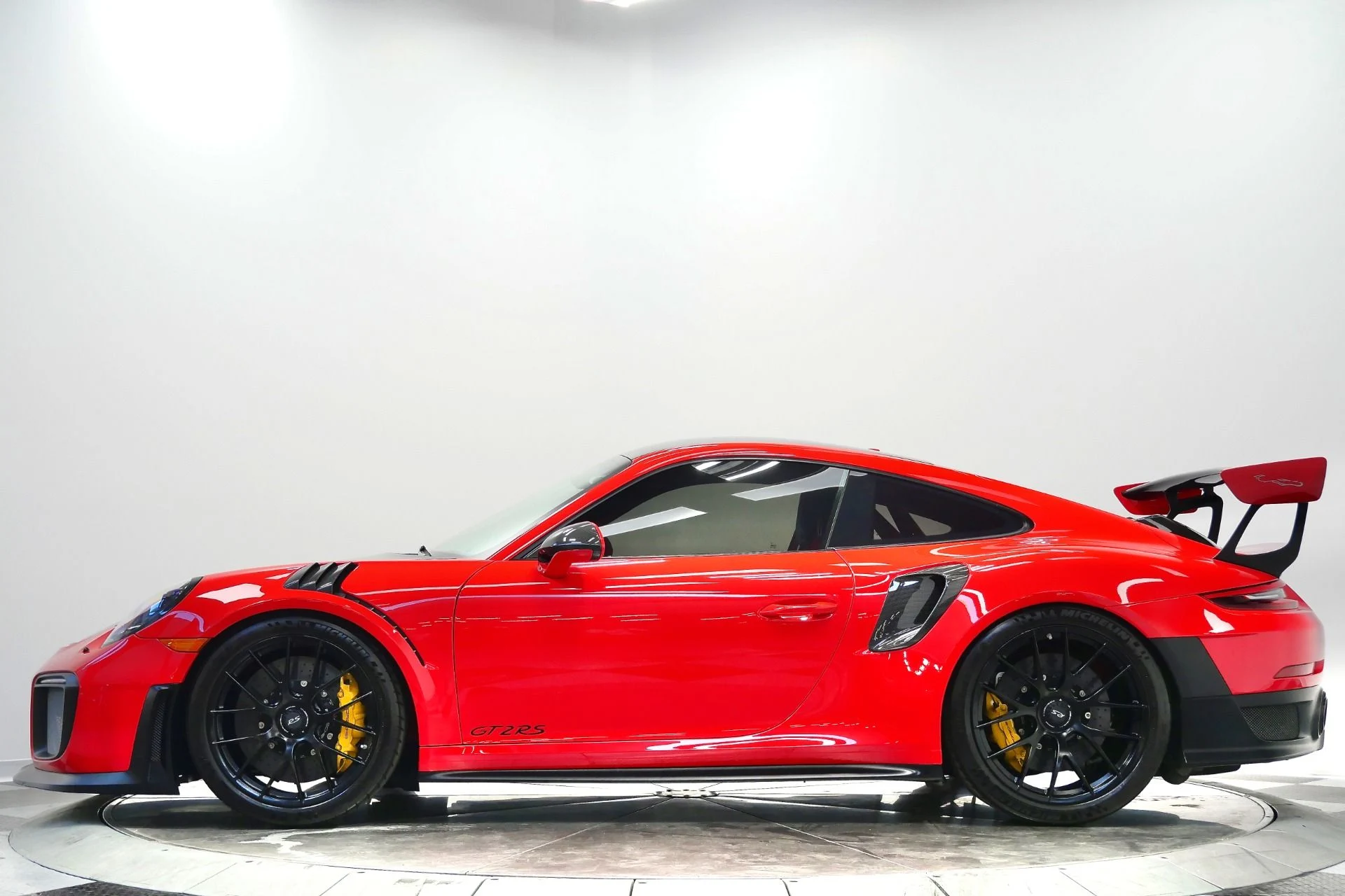 mph005_1251886250_Used_2018_Porsche_911_GT_2_RS_Weissach_Package_Front_Axle_Lift_1770139742_e12e732eb1