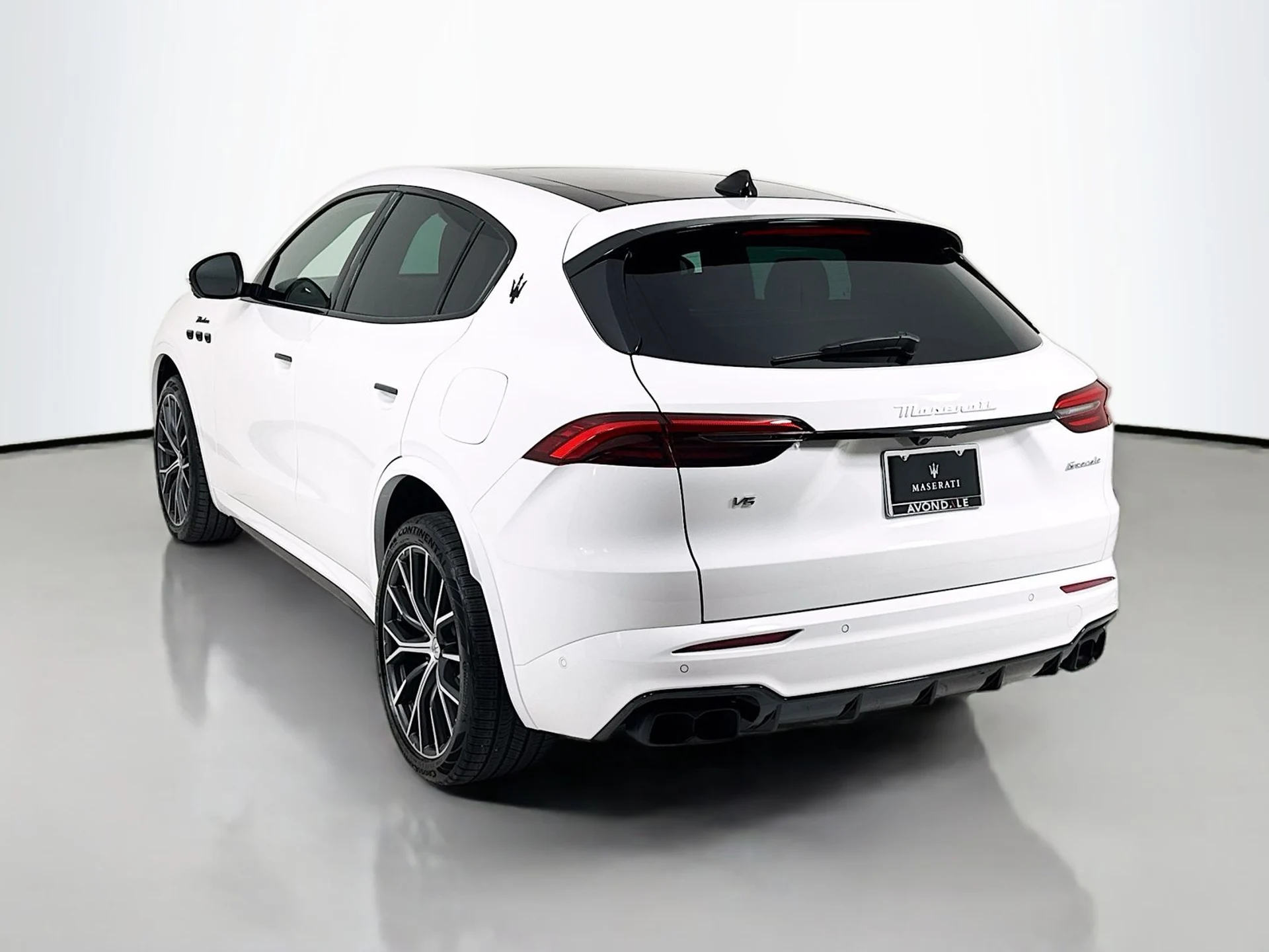 mph005_1253670828_4ad5bcb75e5a4f8c2f9b4d67246a3070x_76467d7614