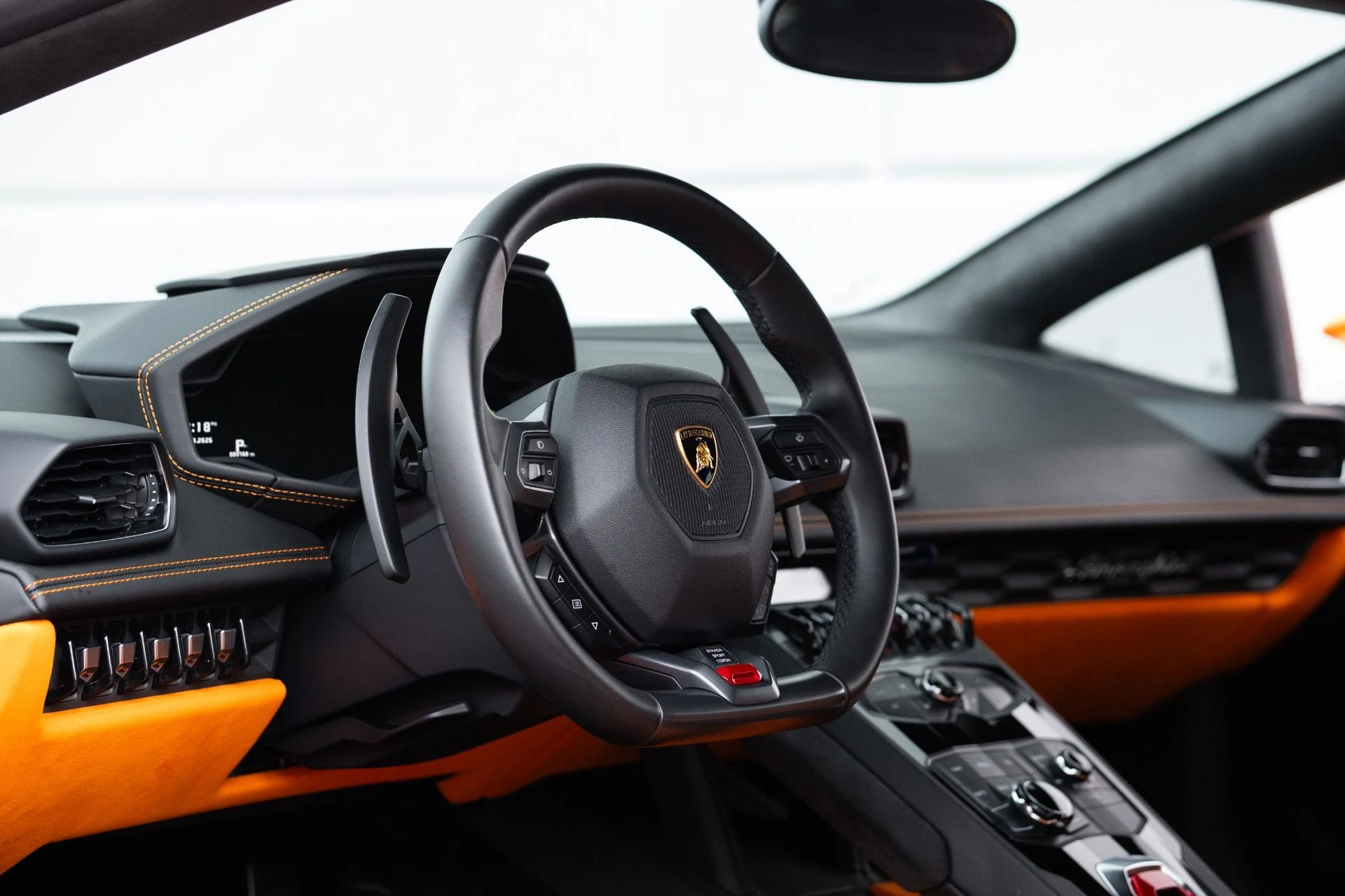 mph005_1258753251_Used_2016_Lamborghini_Huracan_LP_610_4_1780109643_9b776143dd
